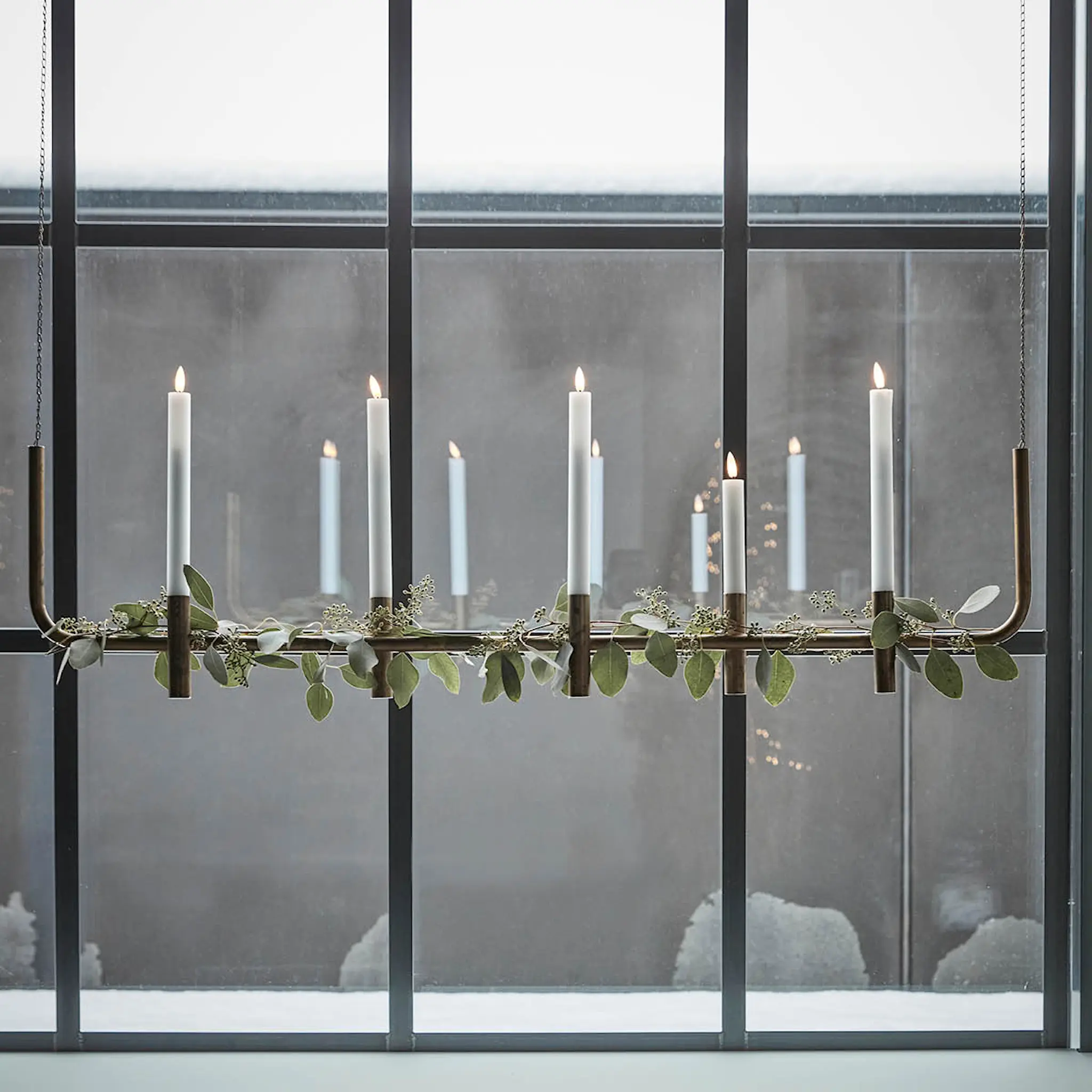 House Doctor Maxi takhängd ljusstake 102x26 cm antik mässing