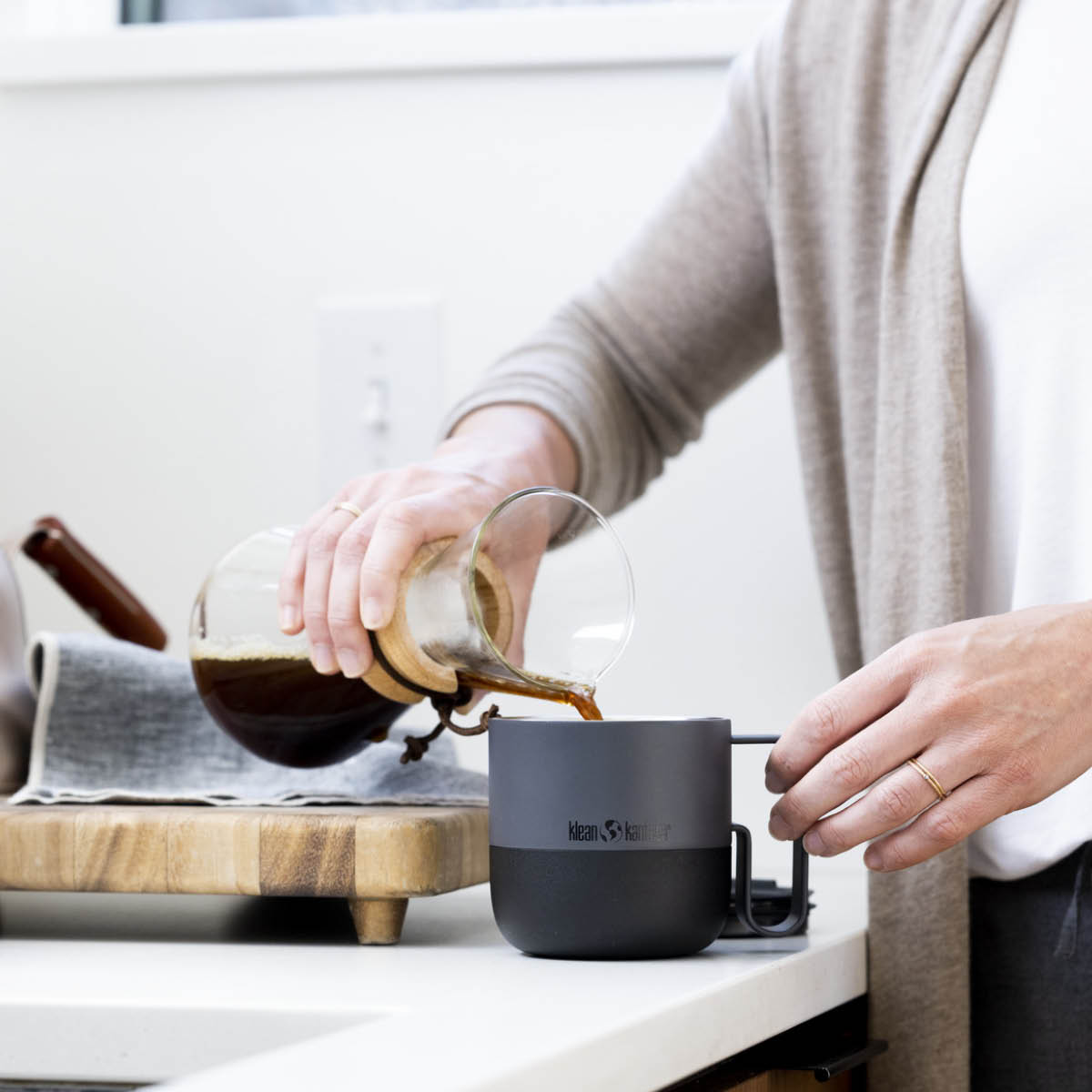 Klean Kanteen Rise mugg 41 cl med fliplock asfalt