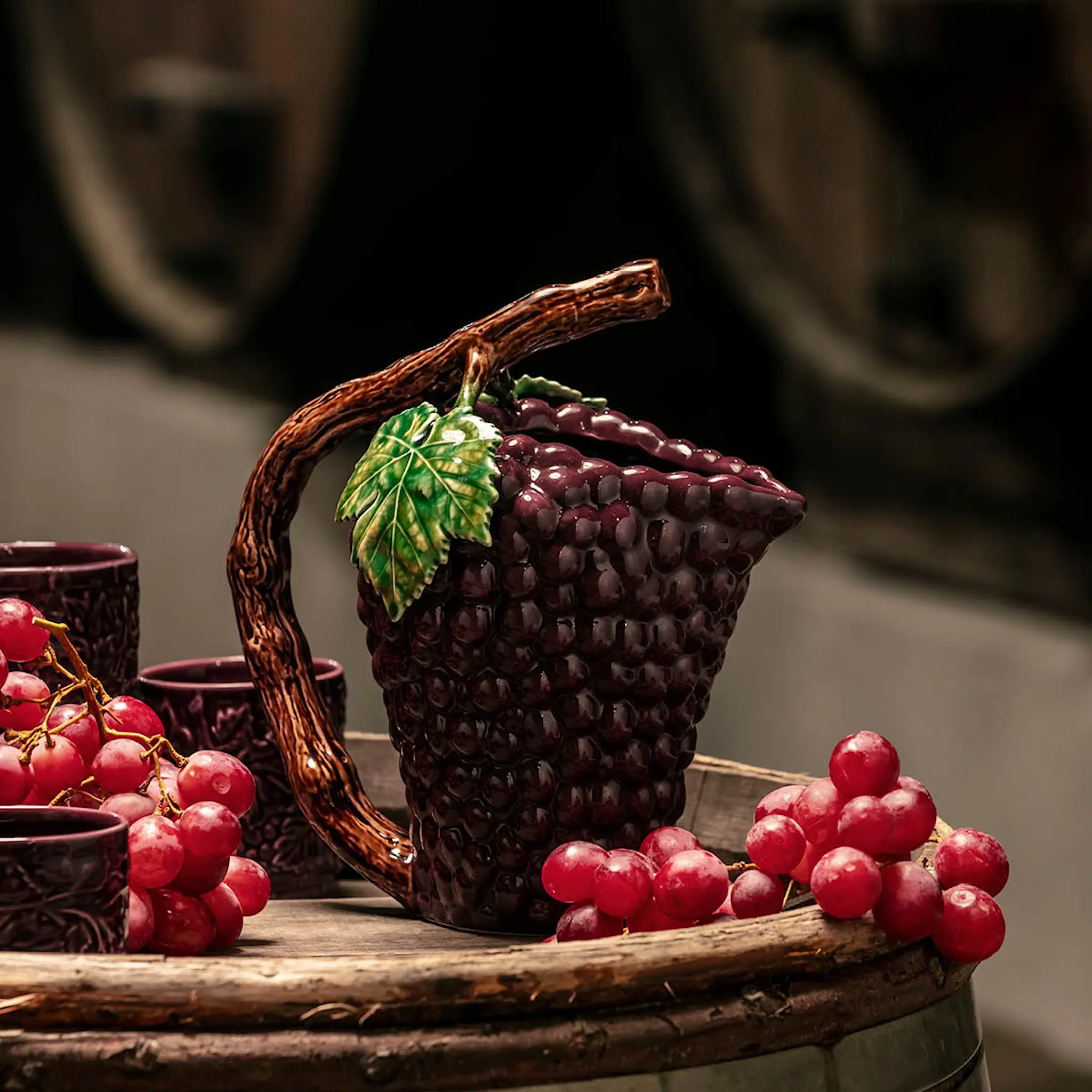 Bordallo Pinheiro Grapes kanna 1,6 L lila