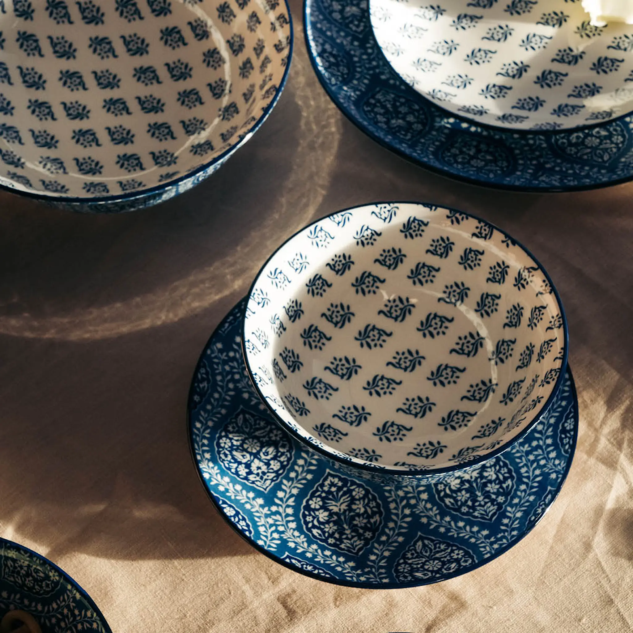 Stiernholm Sakura skål 15,5 cm 67 cl hvit/blå