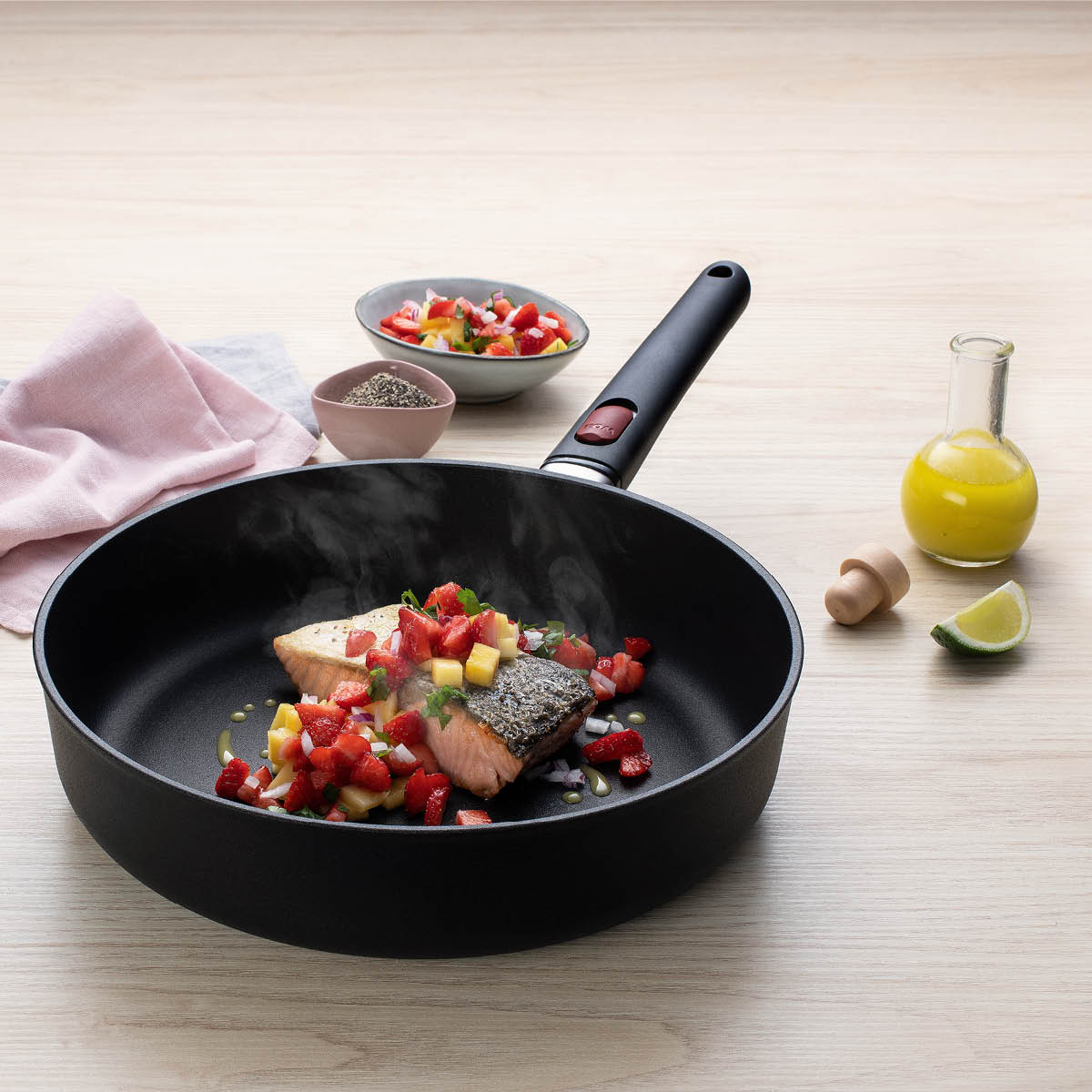 Woll Eco Lite Paistokasari irrotettava kahva 28 cm