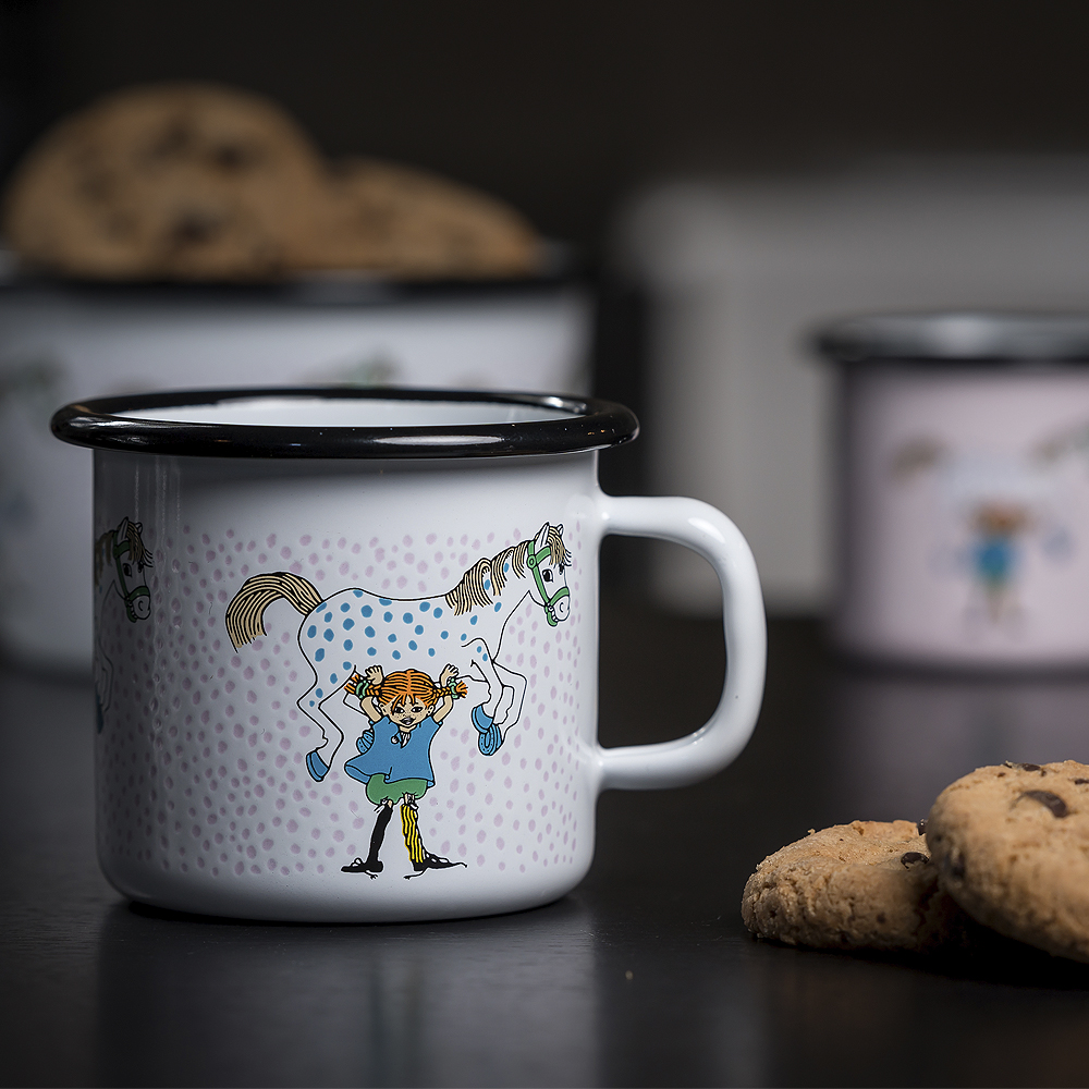 Muurla Pippi Langstrømpe emaljekopp pippi/lille gubben 25 cl hvit