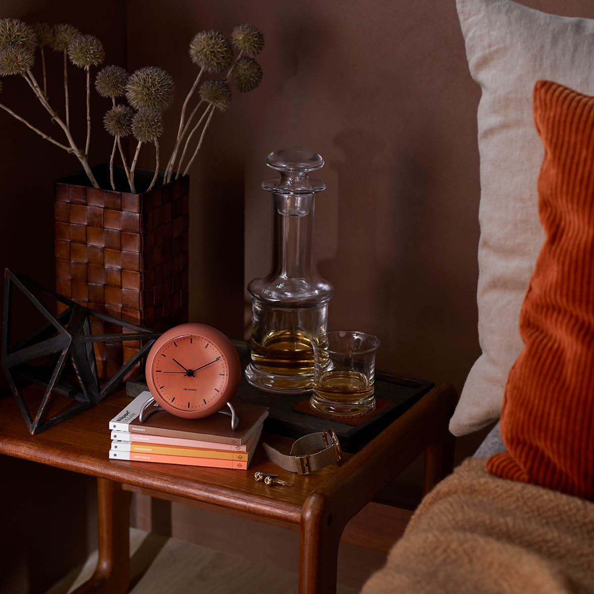 Arne Jacobsen City Hall Pöytäkello 11 cm Oranssi