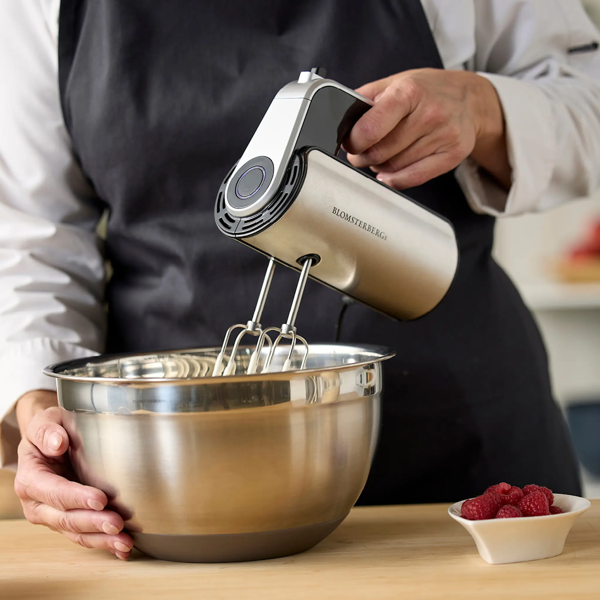 Blomsterberg Rostfri skål med silikonbotten 5 L latte