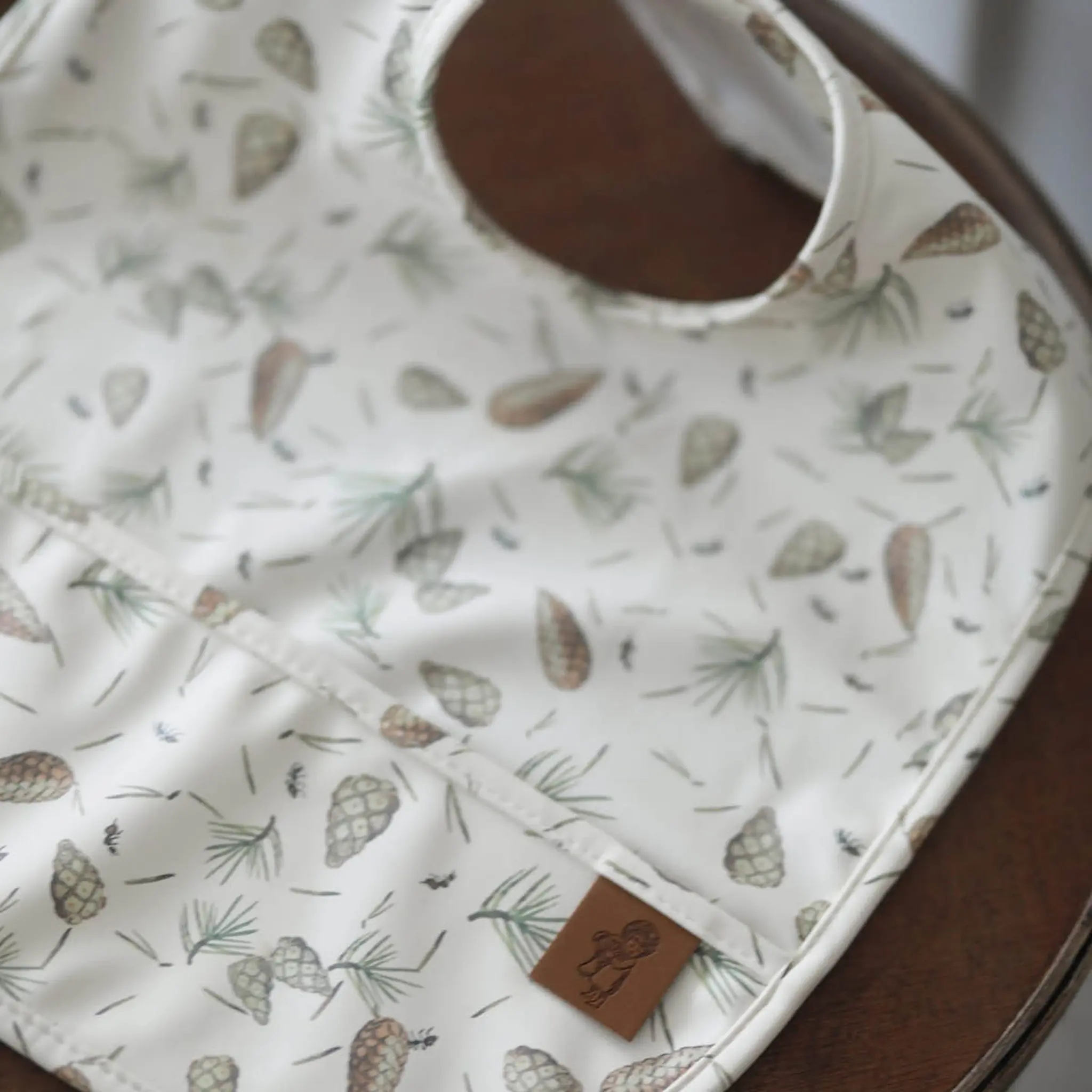 Rätt Start Elsa Beskow haklapp Tomtebobarnen