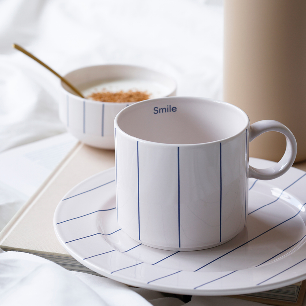 Design Letters Pyjamas jumbo kopp 40 cl beige/midnight blue