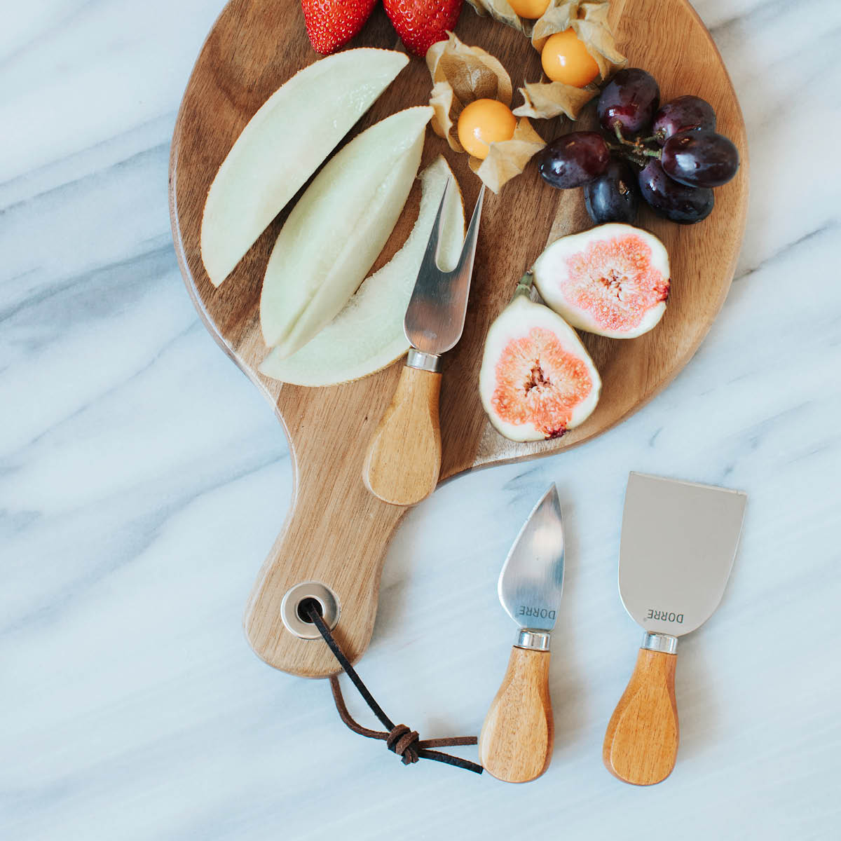 Dorre Oline ostebrett 22,5 cm med 3 verktøy