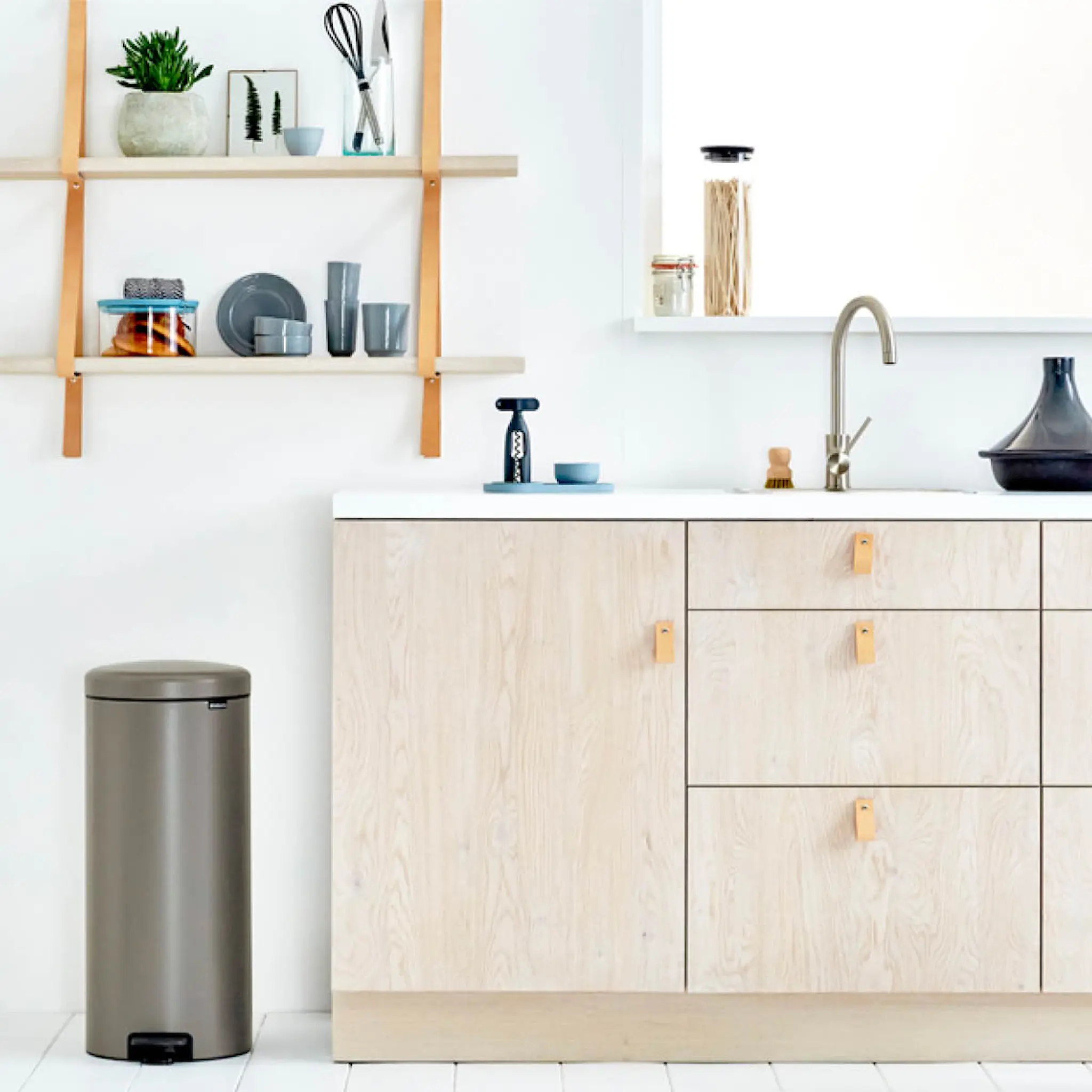Brabantia NewIcon pedalhink 30 L platinum