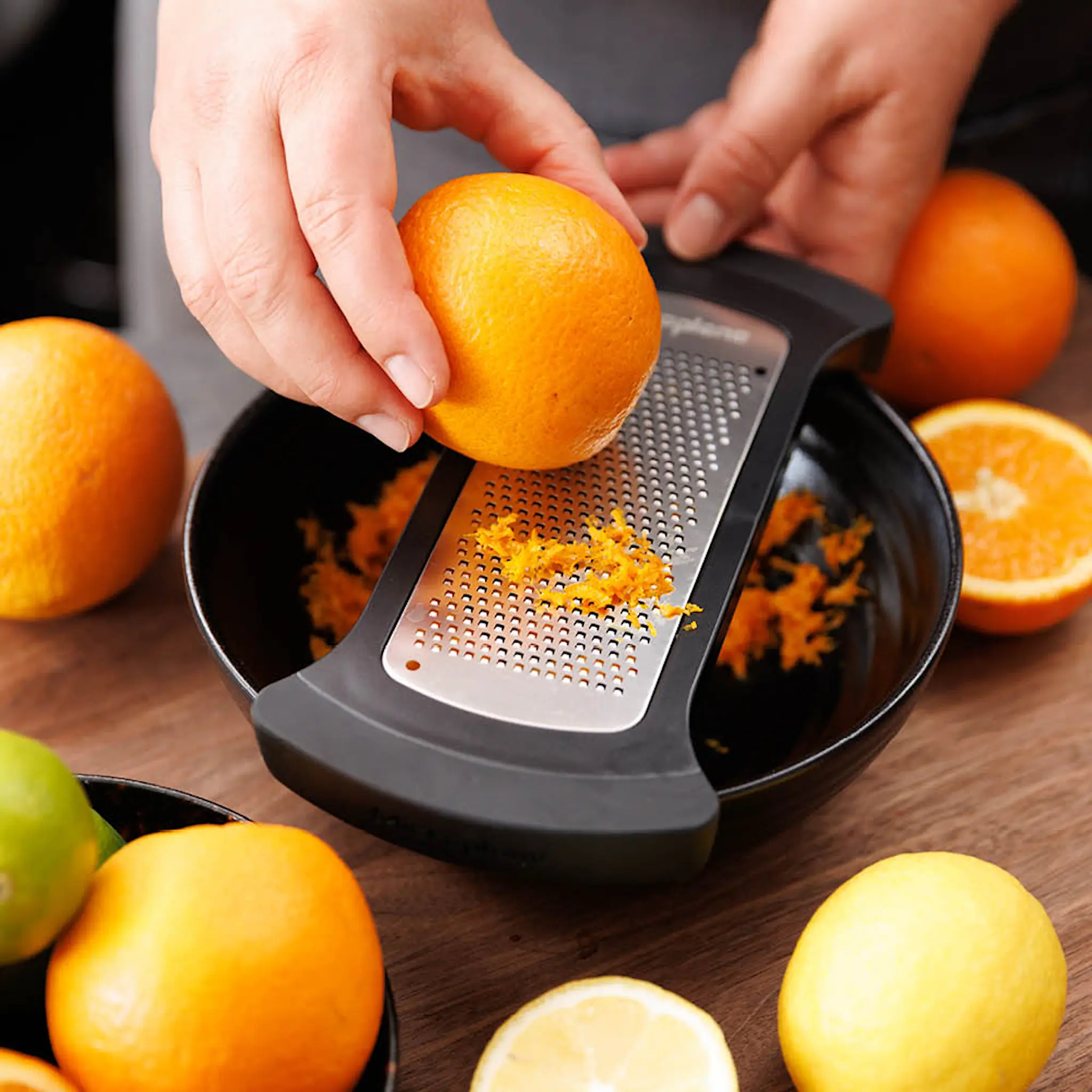 Microplane Bowl Grater rivjärn för skål fint svart