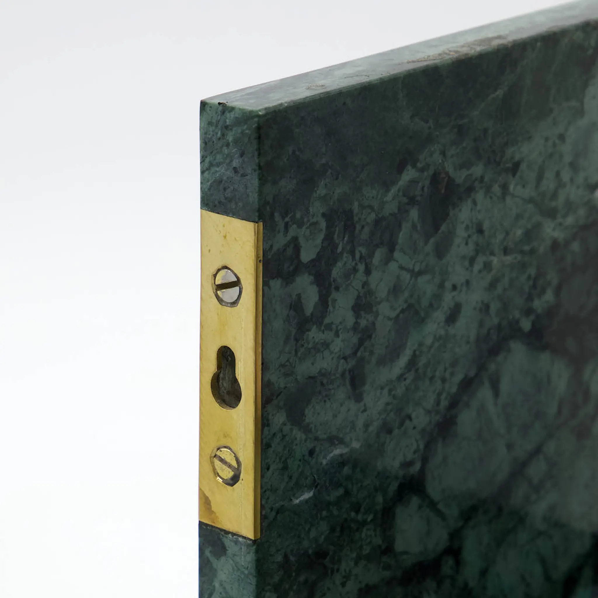 House Doctor Marr vägghylla i marmor 50 cm grön marmor