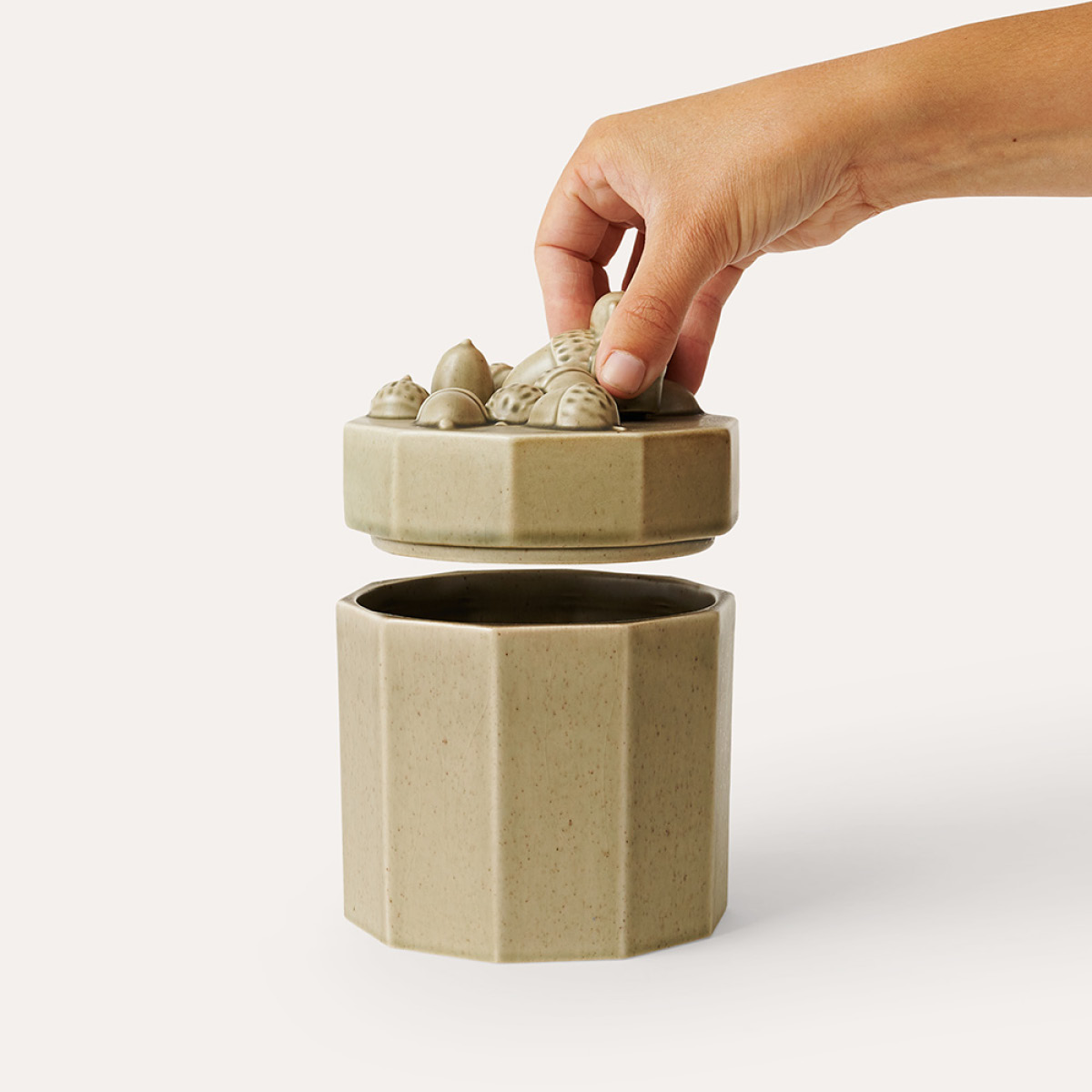 Sthål Arabesque doftljus lemongrass 17 cm acorn graystone