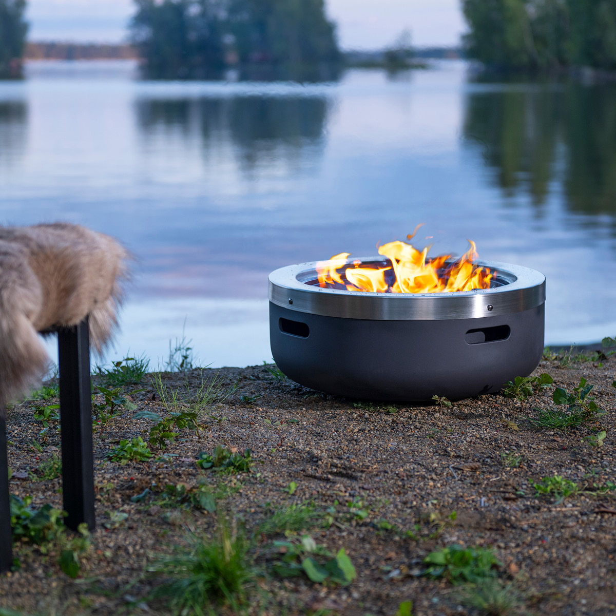 Mustang Burbank eldstad / eldfat för utomhusbruk