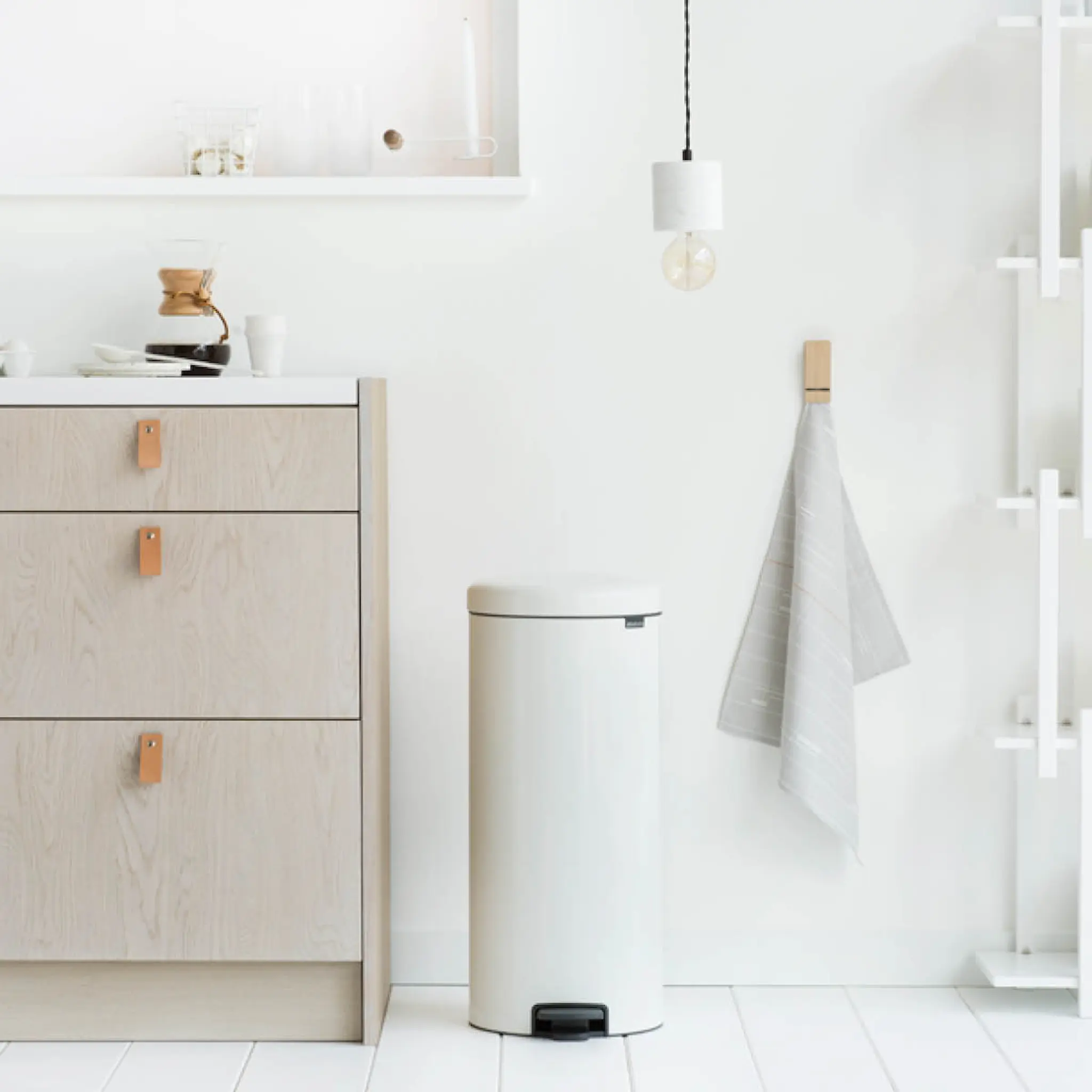 Brabantia NewIcon pedalhink 30 L vit