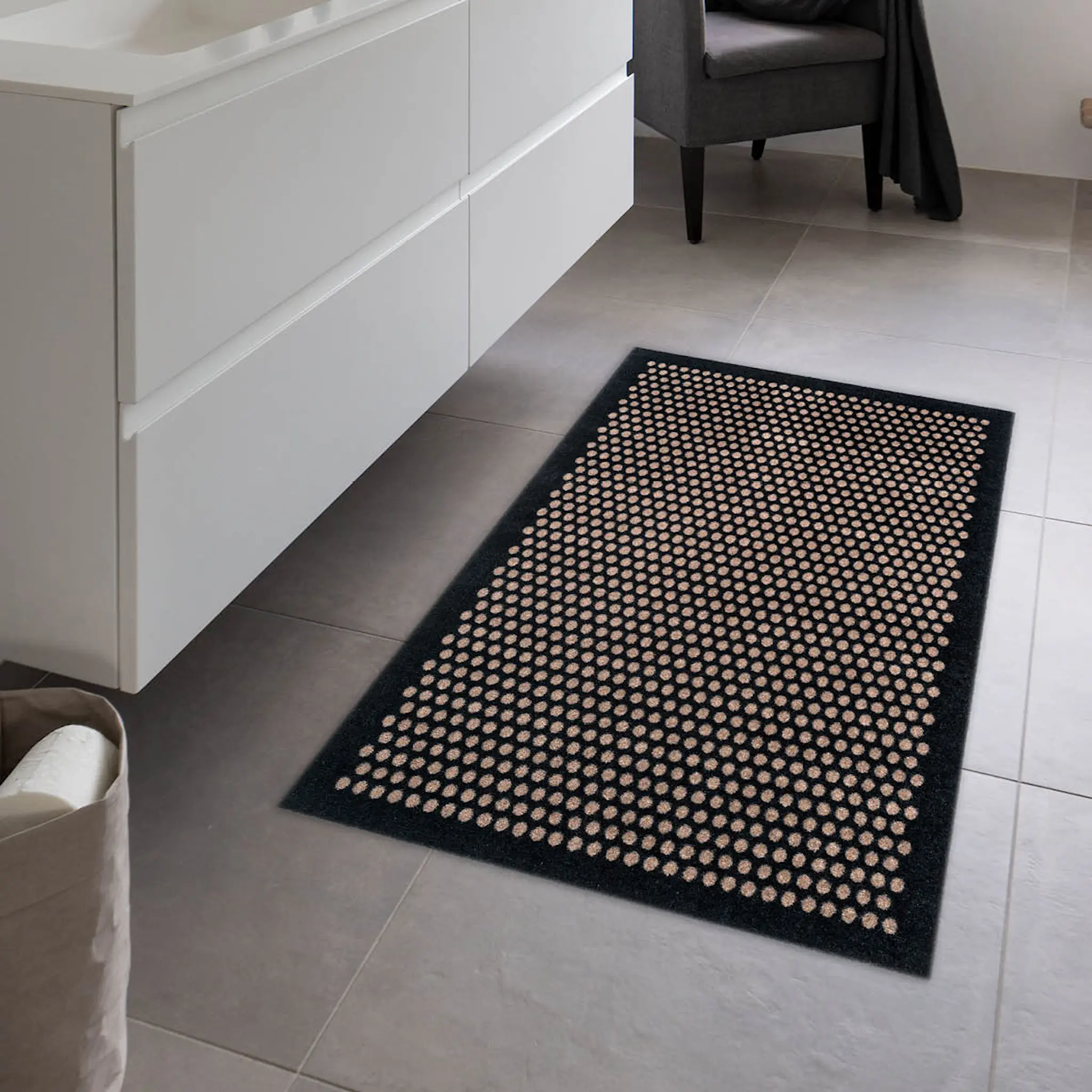 Tica Copenhagen Dot golvmatta 130x90 cm svart/sand