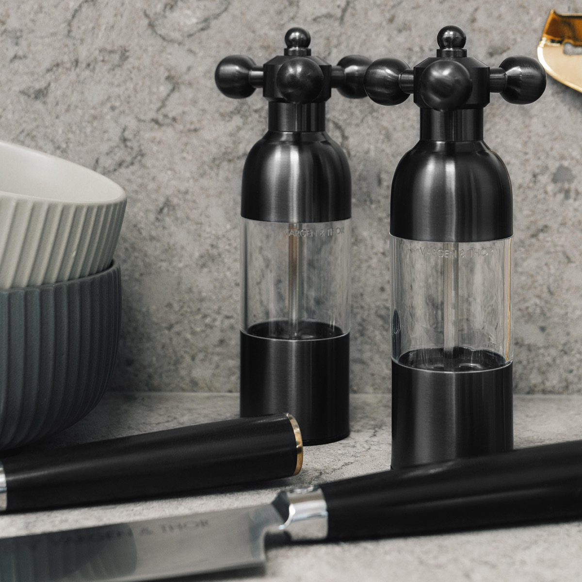 Vargen & Thor Axia salt- & pepparkvarn 18 cm 2-pack svart