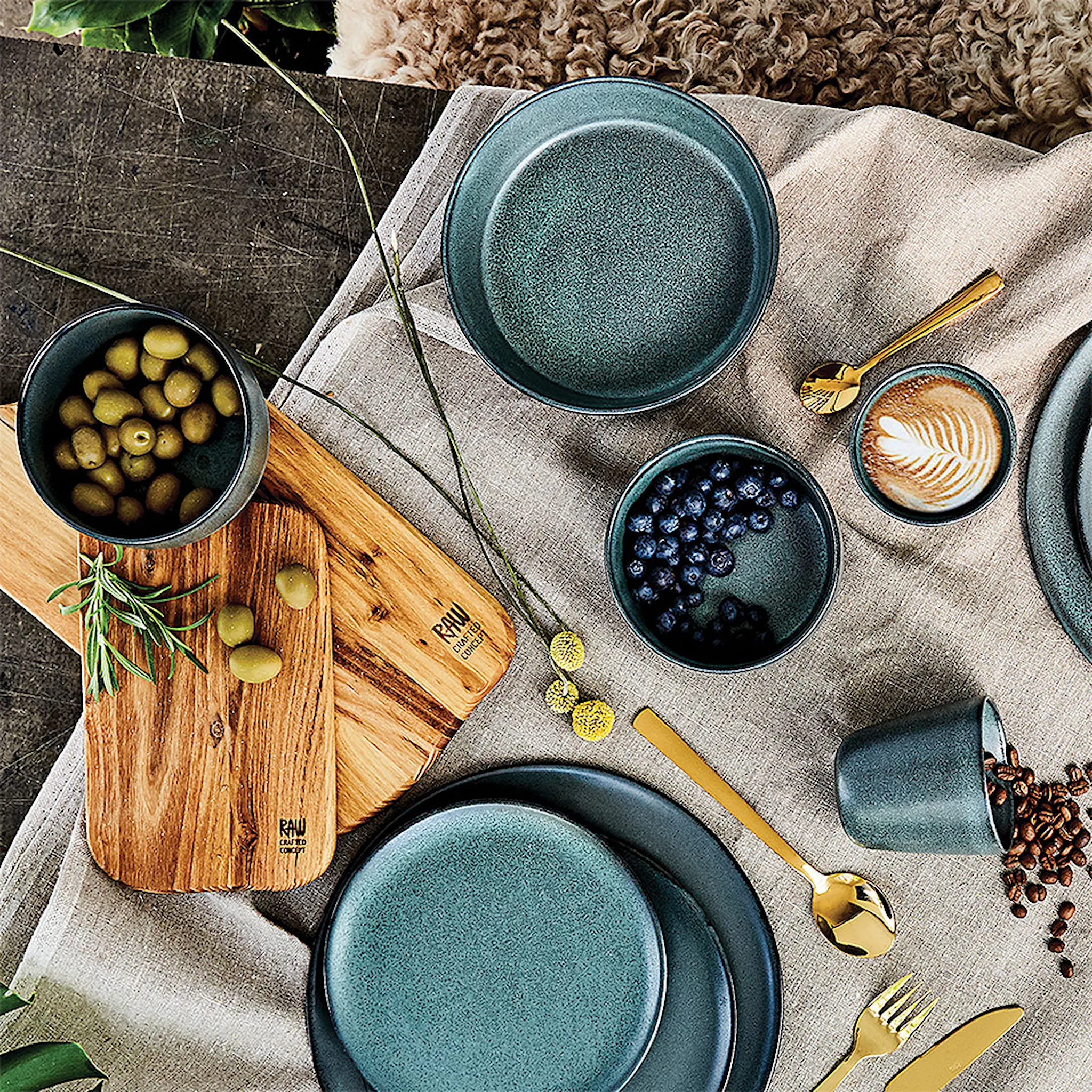 Aida Raw Tarjoiluastia 34 cm Northern Green