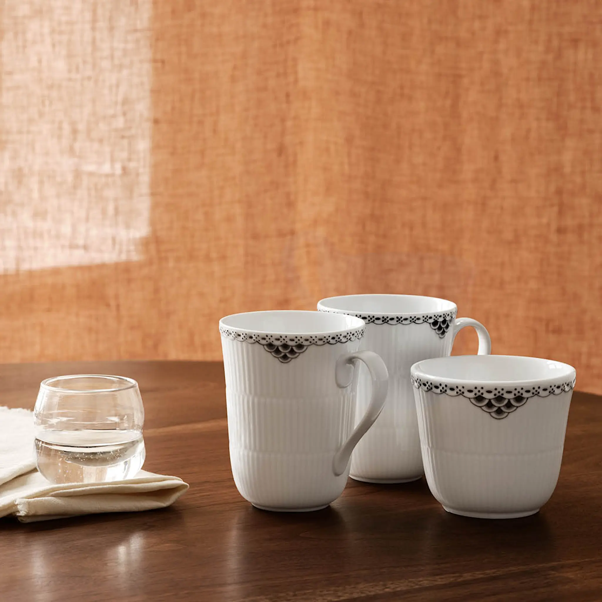 Royal Copenhagen Black Lace kopp 26 cl vit/svart