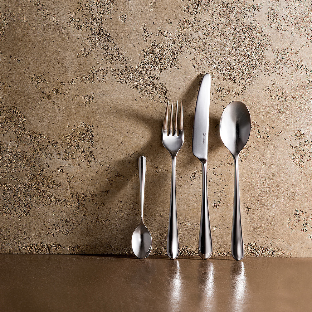 Robert Welch Kingham bestikksett 24 deler