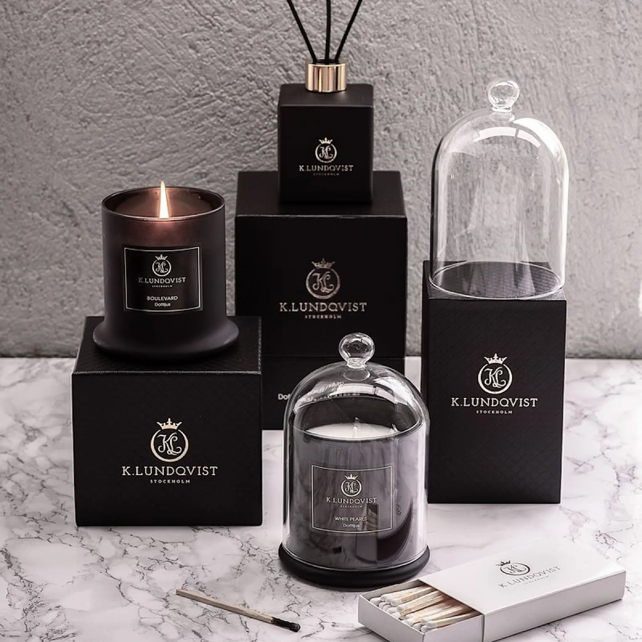 K. Lundqvist Stockholm Doftljus med glaskupa casa violeta