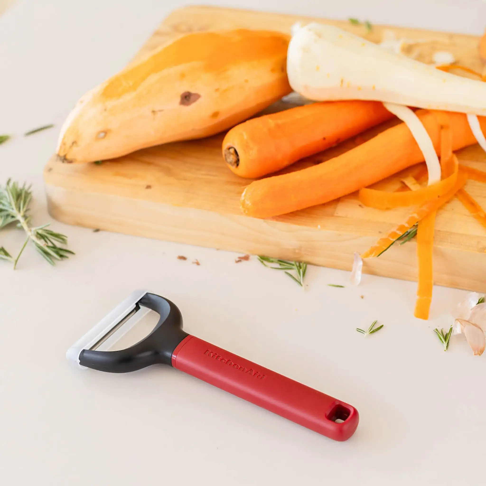 KitchenAid KitchenAid Classic Kuorija Y-malli 18 cm Empire Red