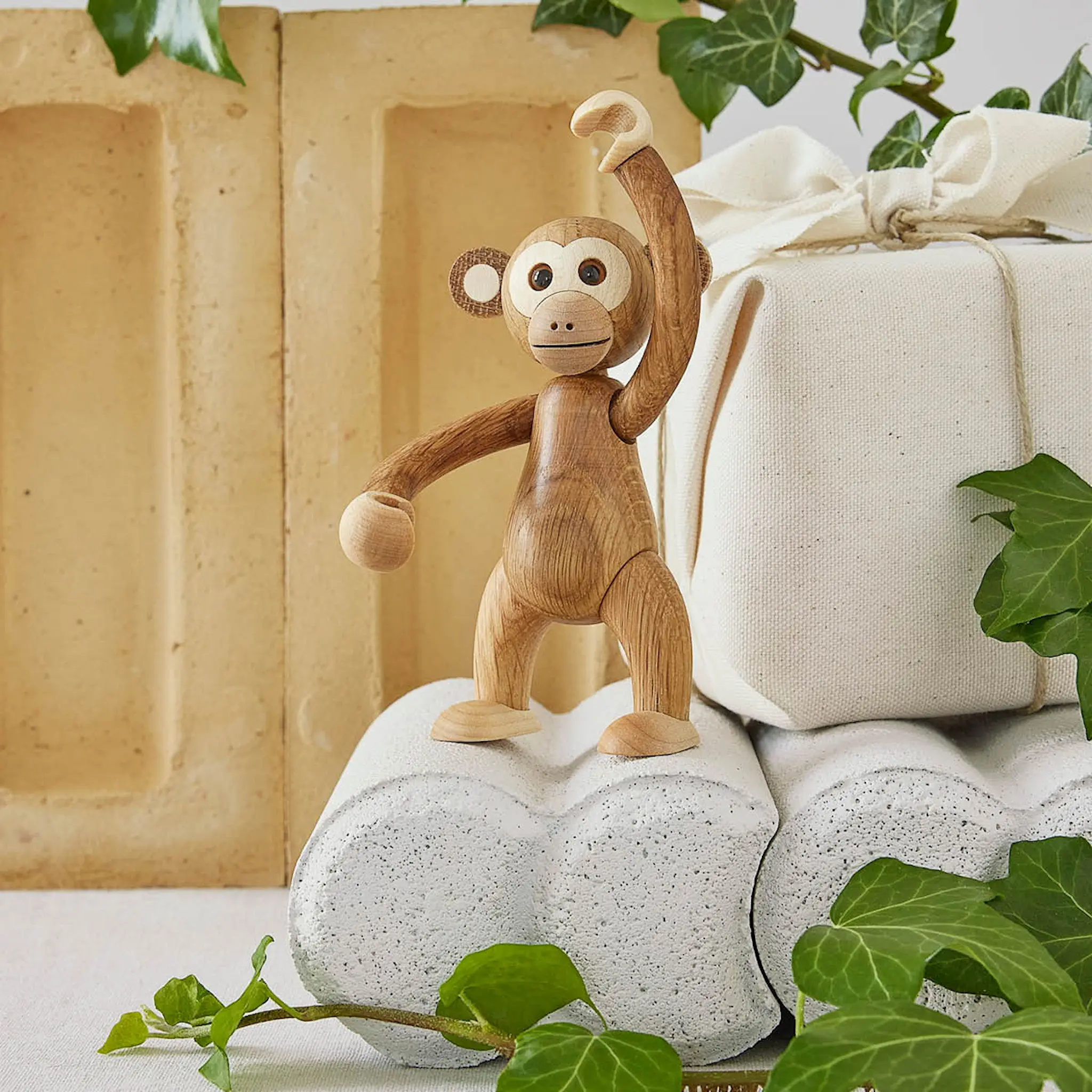 Spring Copenhagen Jolly Apina Puufiguuri 11 cm Tammi