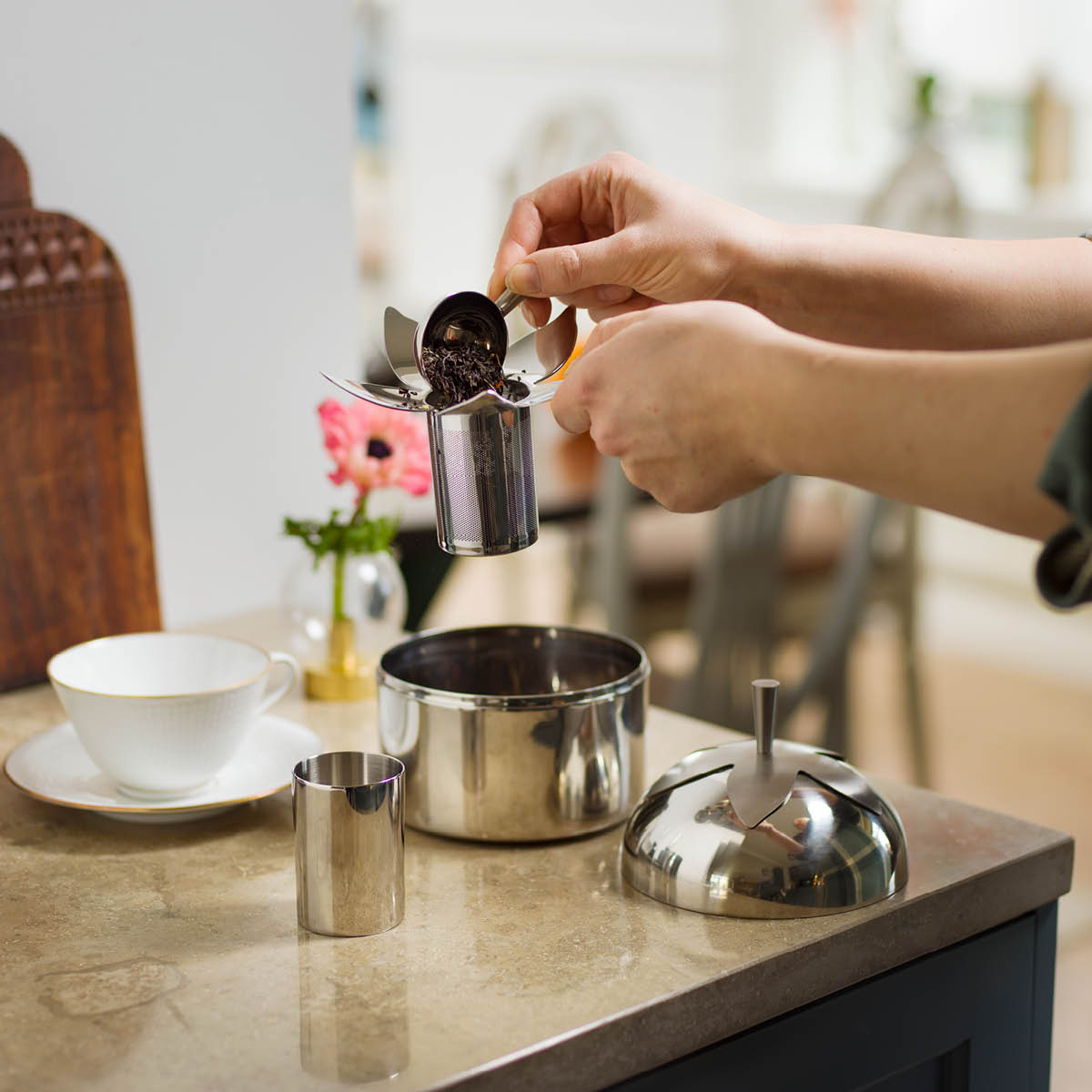 Klong Blad te-og kaffeboks liten 15 cm stål