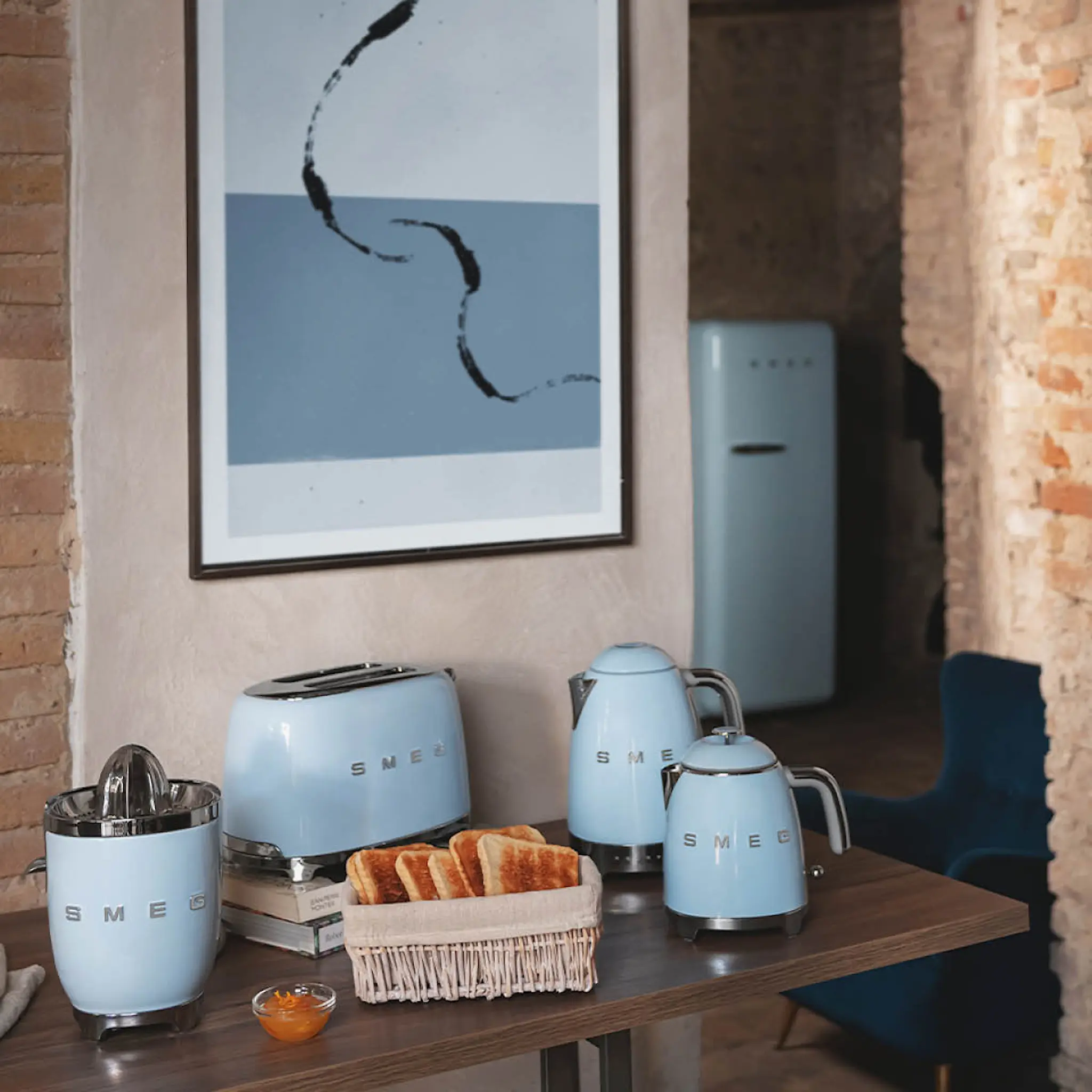 Smeg Smeg Vattenkokare 7 temperaturer KLF04 1,7 L Blå