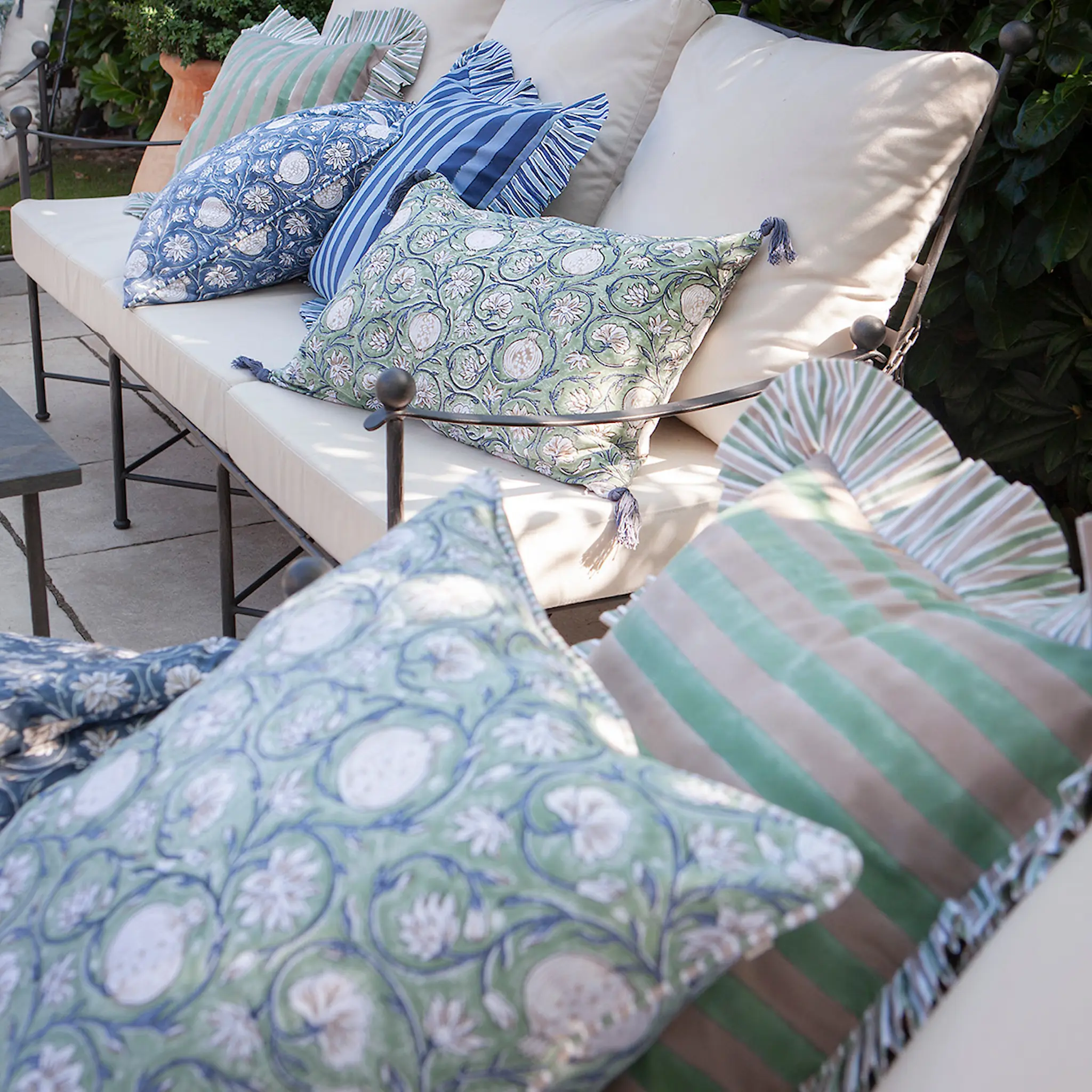 Chamois Tangier Pomegranate Tyynynpäällinen 50x50 cm Blue