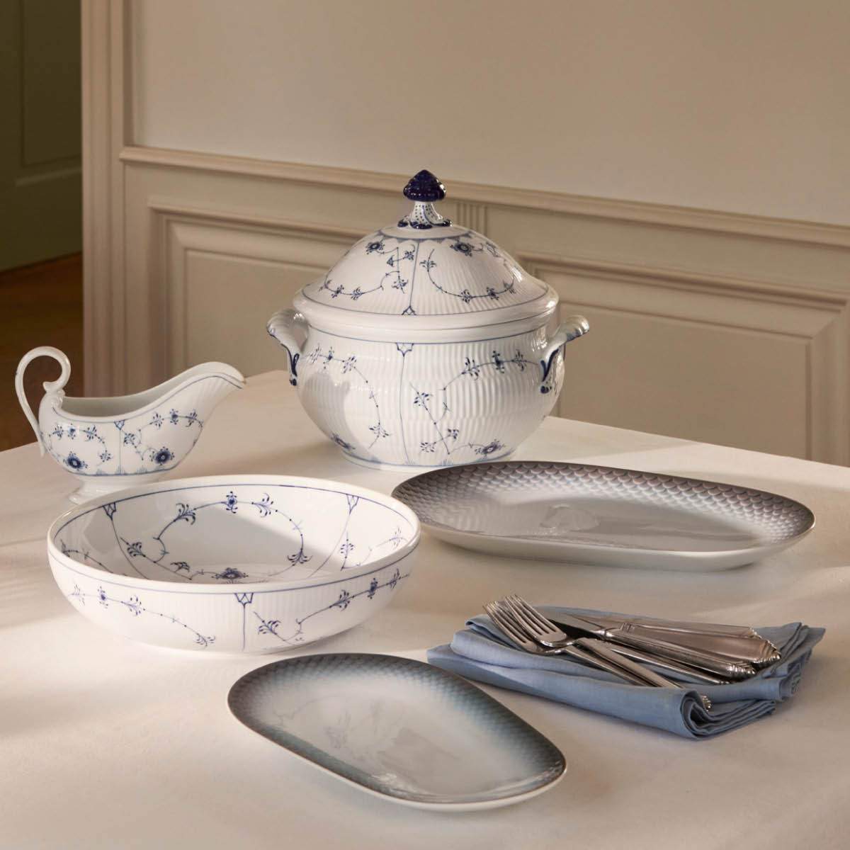 Royal Copenhagen Blue Flutes Plain skål 2,4 L 27 cm