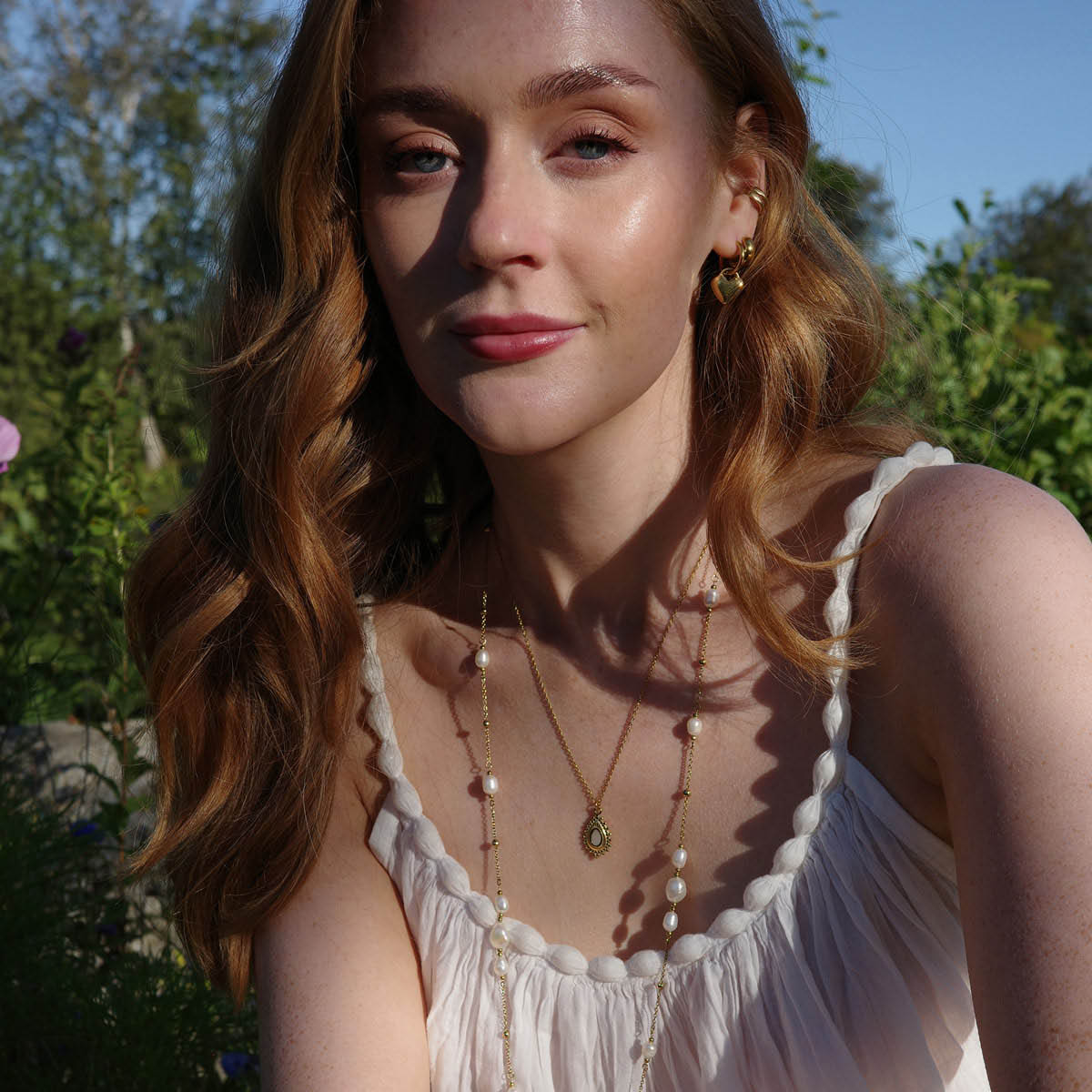 A&C Oslo AS Steel - Essentials hoops øredobber med hjerte 17 mm gull