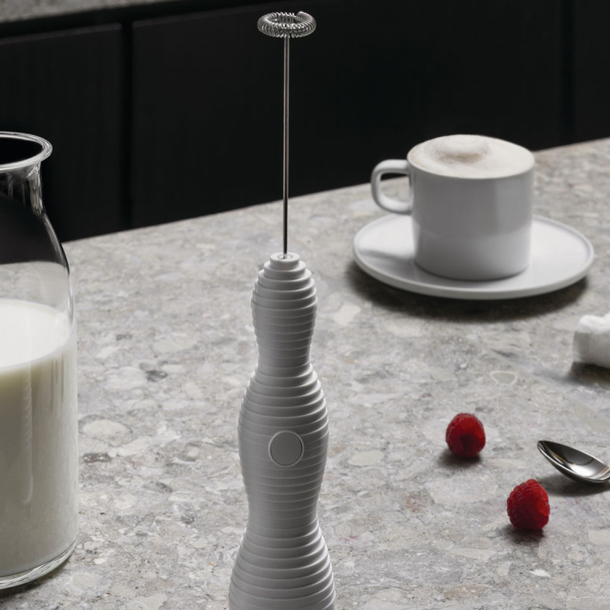 Alessi Pulcina mjölkskummare 27,5 cm vit