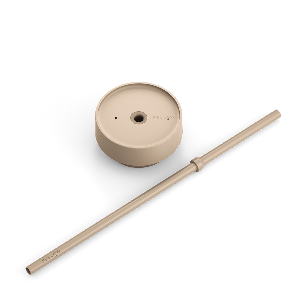 Fellow Carter Cold Desert Capsule Termosmuki pillillä 590 ml Sand Dune