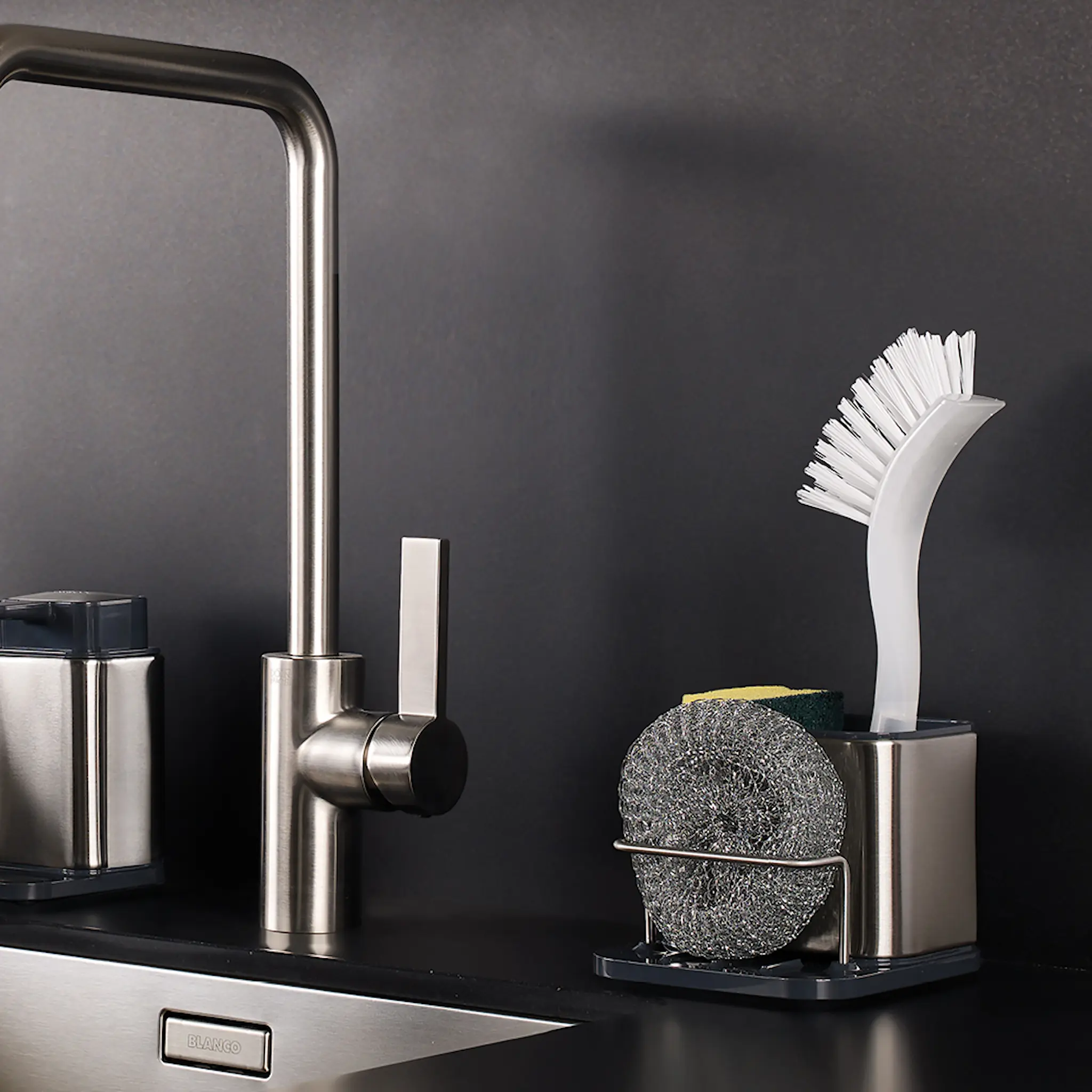 Joseph Joseph Caddy Keittiövälineteline 18 cm Ruostumaton/Musta