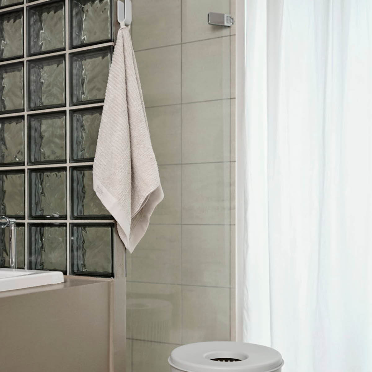 Zone Denmark Classic pyyhe 50x70 cm vaaleanharmaa
