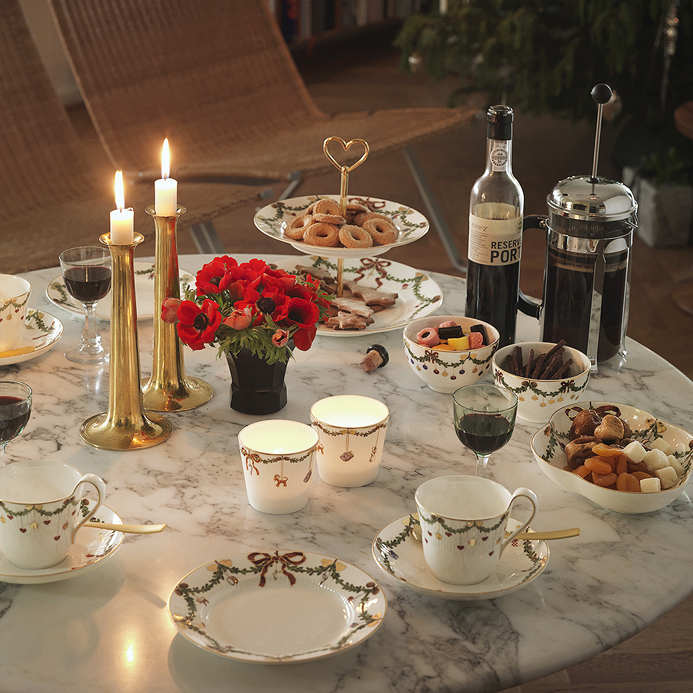 Royal Copenhagen Stjerne Riflet Jul serveringskopp 30 cl 2 stk