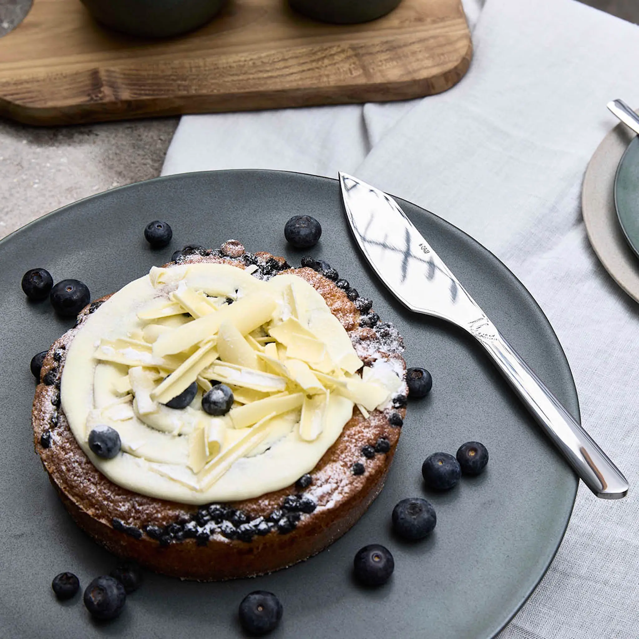 Aida RAW tårtkniv 28,7 cm Blankt stål