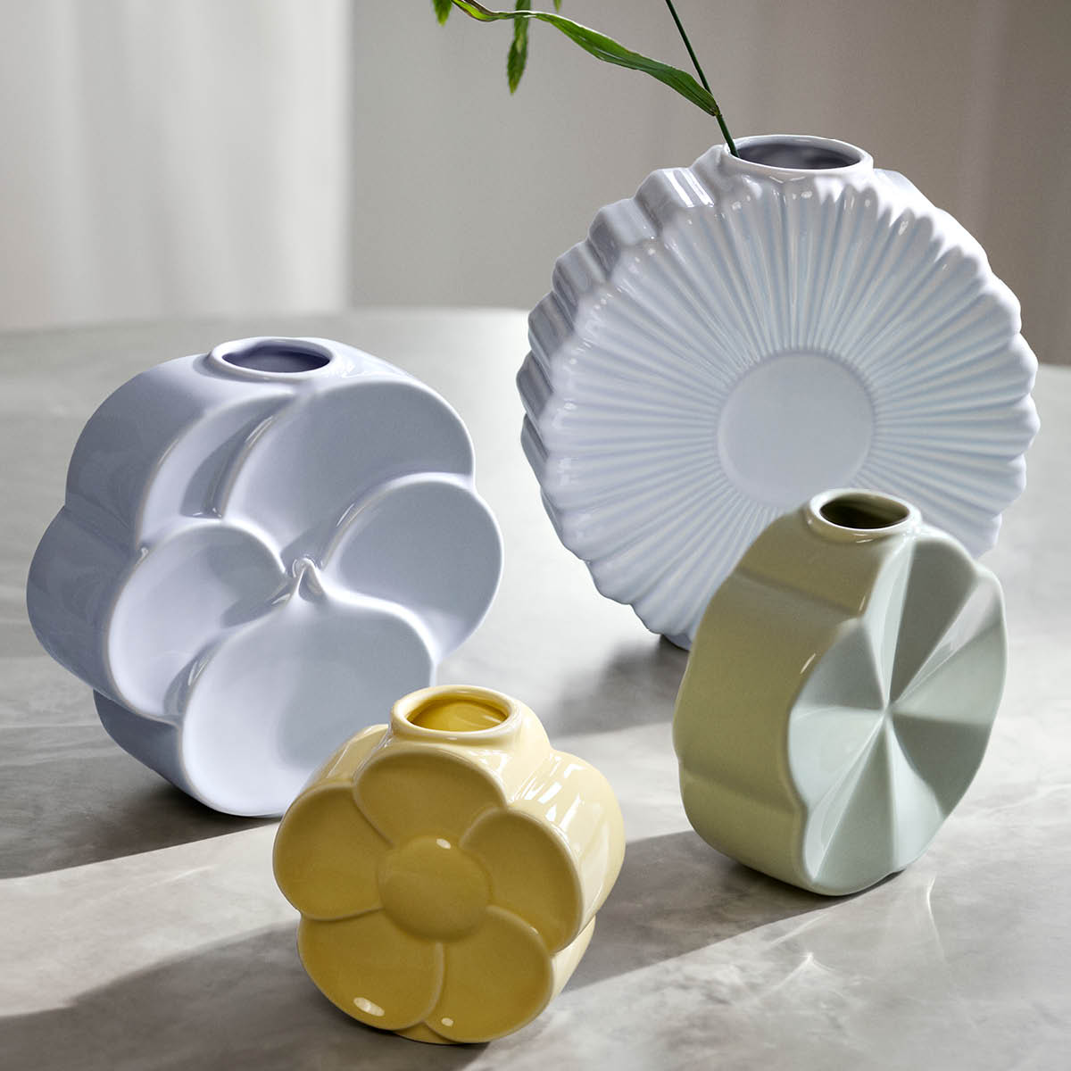 Lyngby Porcelæn Flower vas åkervinda 14 cm grön