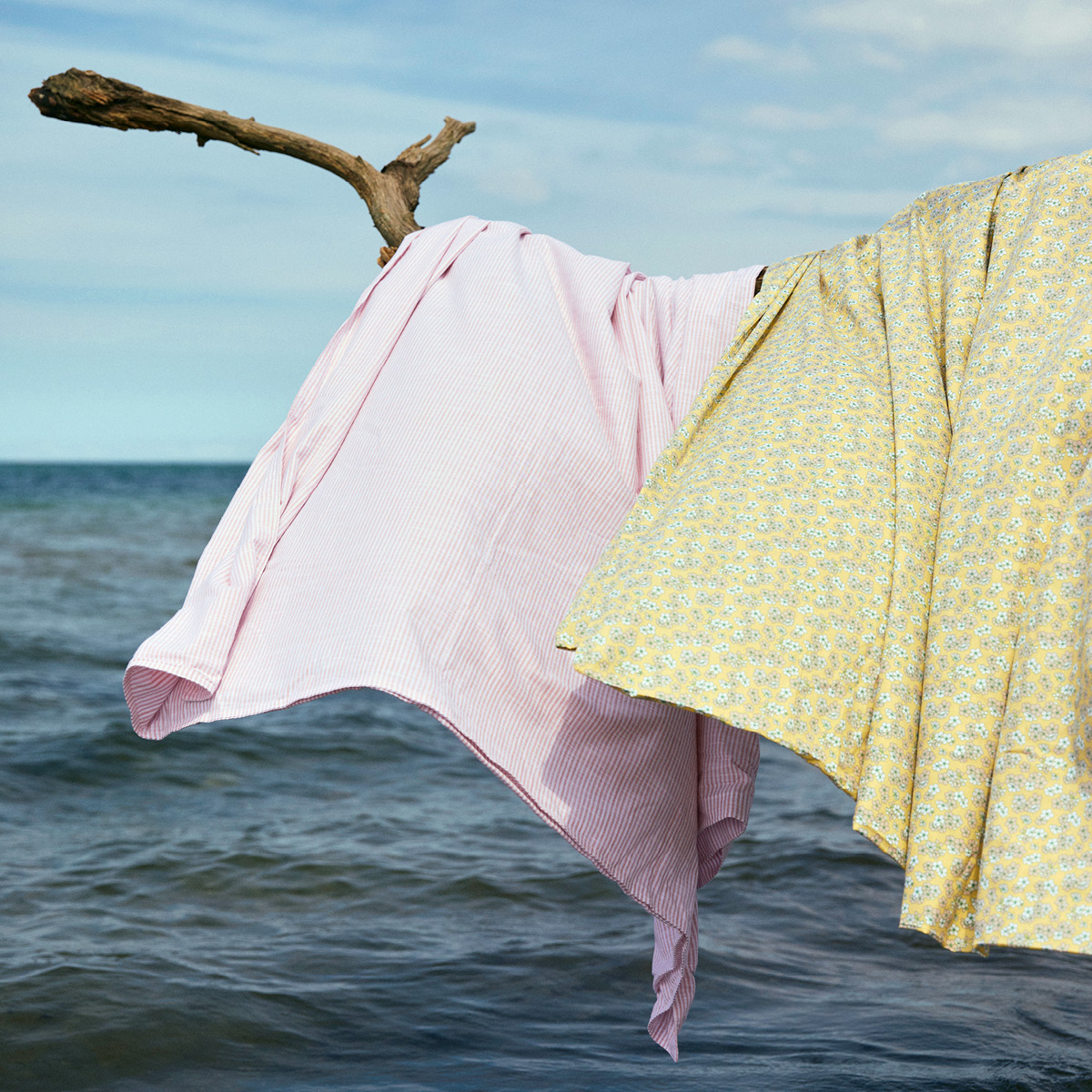 Juna Pleasantly sengetøy 140x200 cm gul