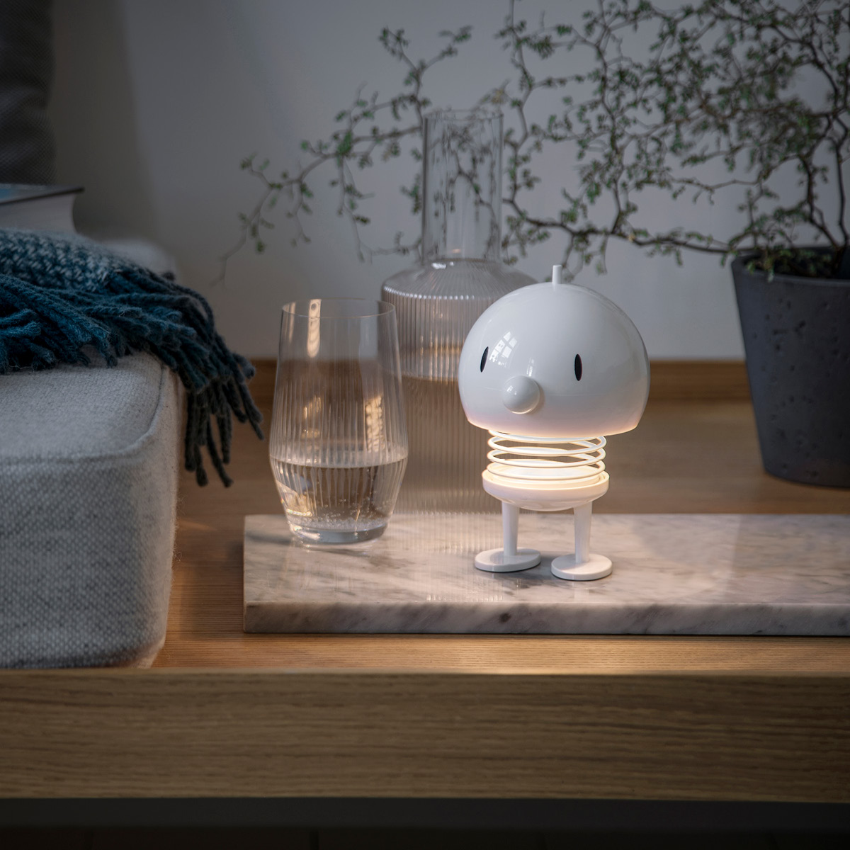 Hoptimisten Bumble LED lampe 15 cm hvit