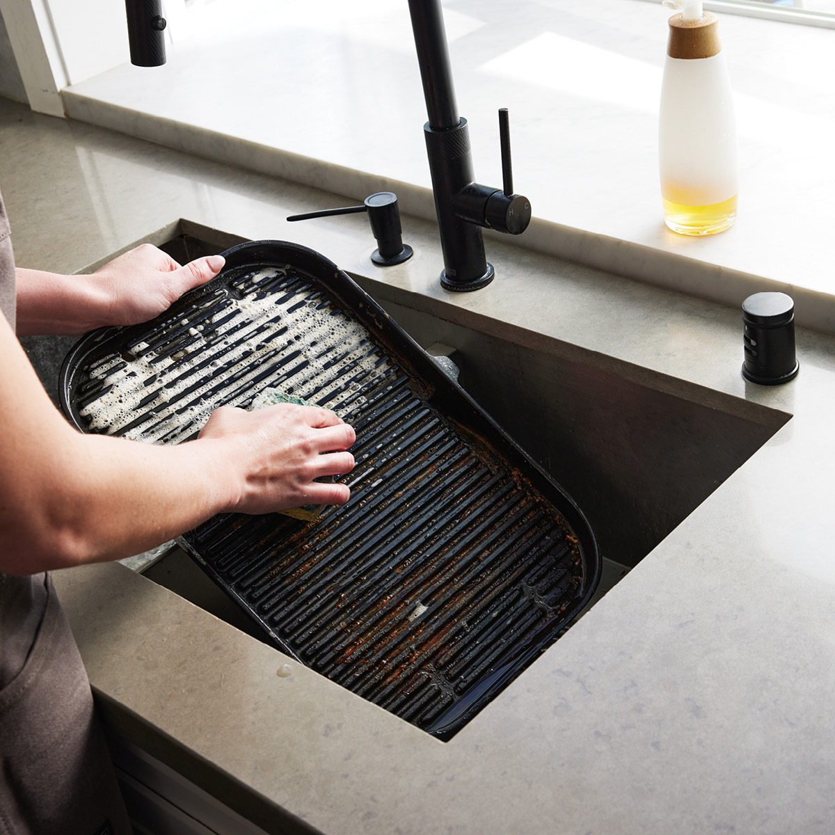 Ninja Woodfire Smart Cook System XL Sähköinen BBG-grilli 1700W