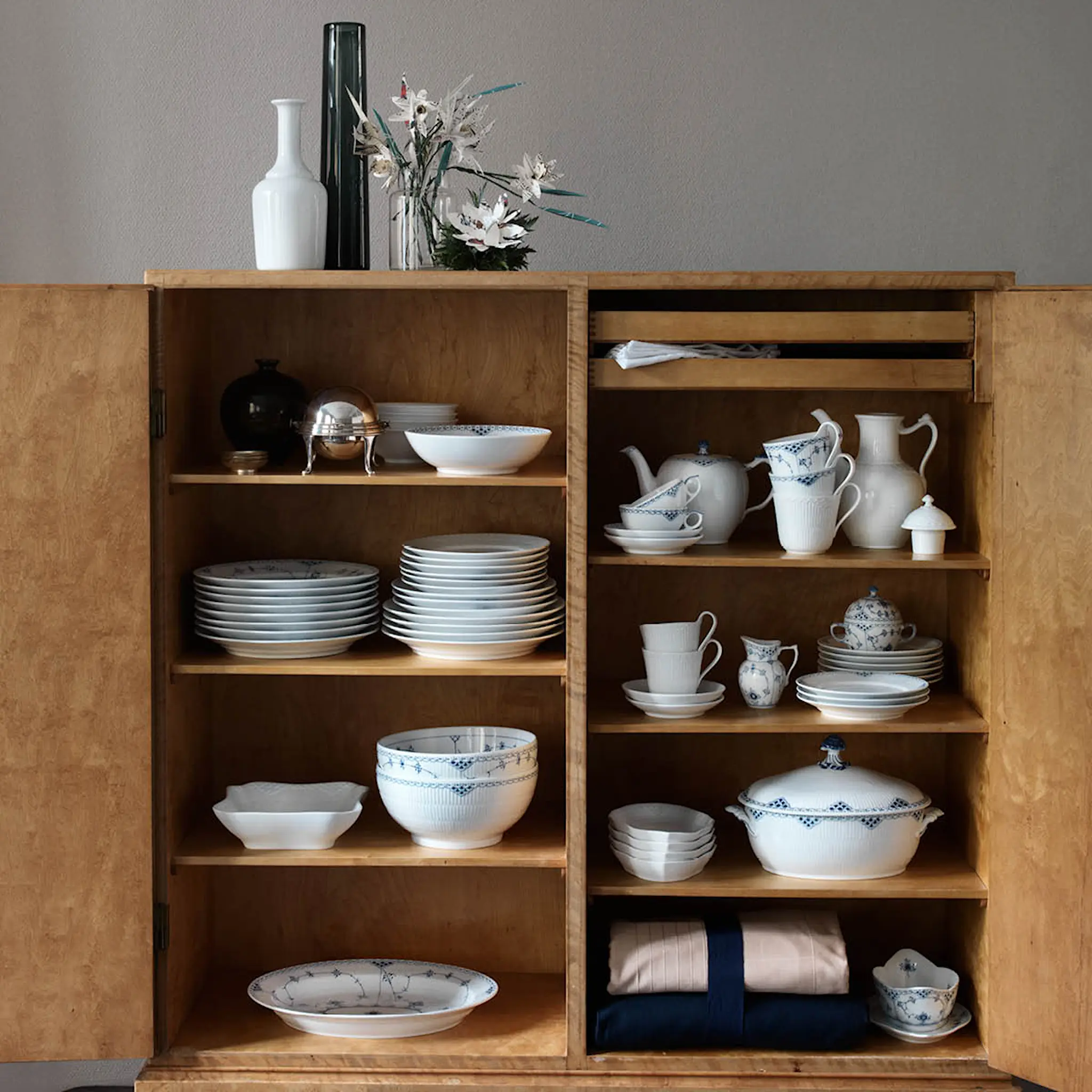 Royal Copenhagen Princess Kuppi 33 cl Korkea korva