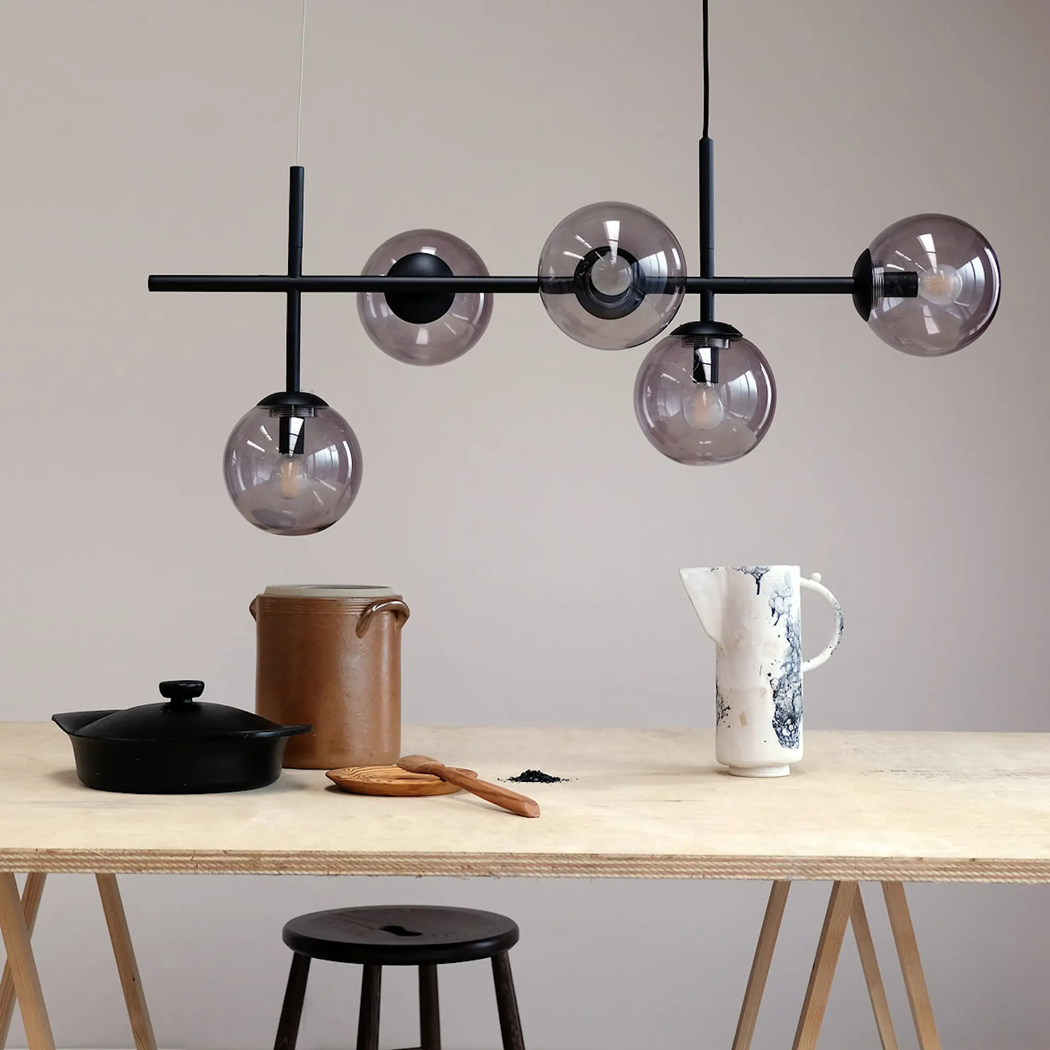Dyberg Larsen COMO pendellampa 39 cm smoke/svart