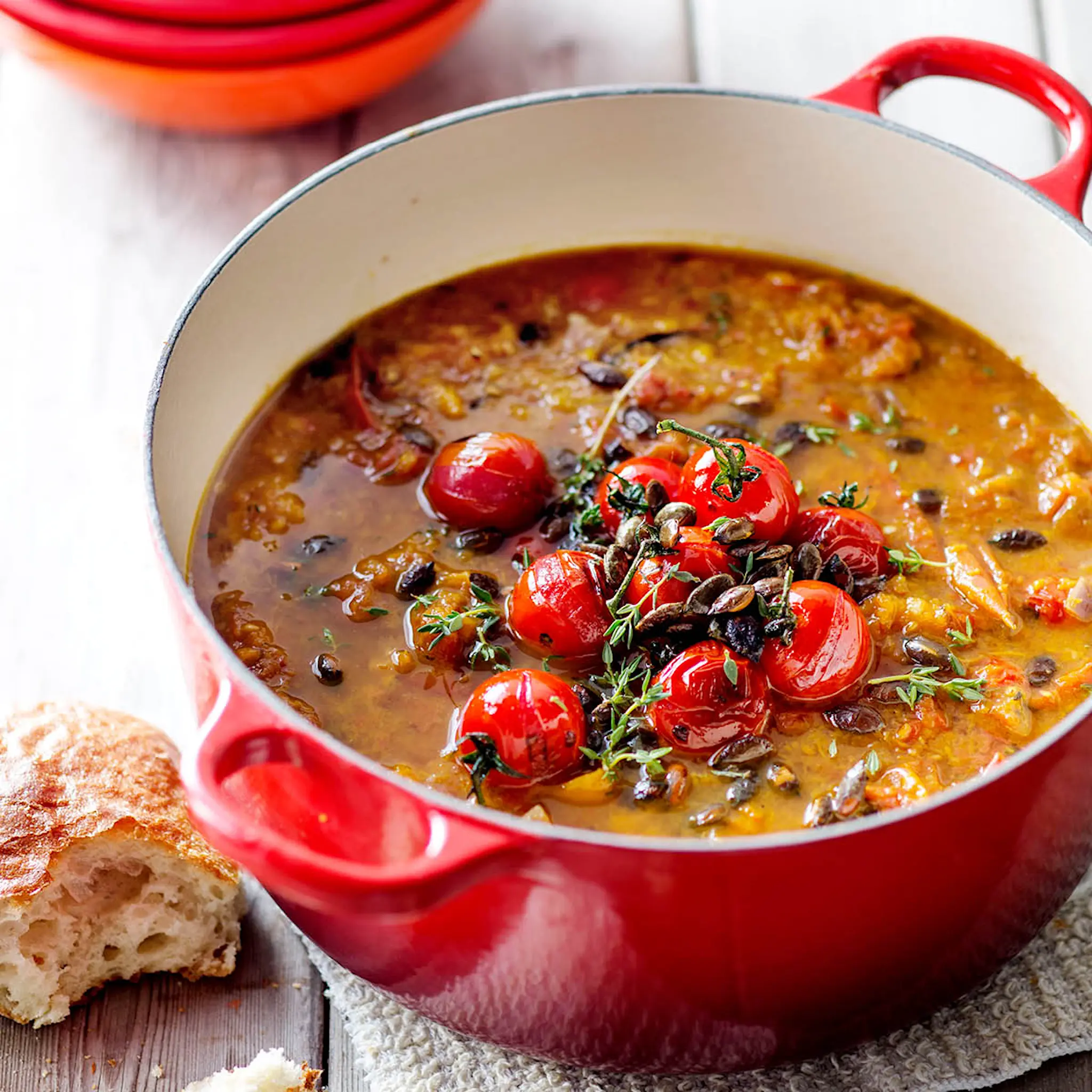 Le Creuset Signature Valurautapata pyöreä 22 cm Cerise