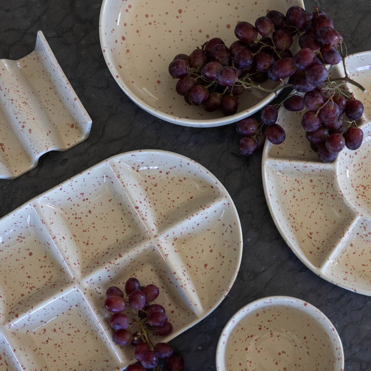 Sagaform Ditte serveringsfat 36x20x3,5 cm beige/burgunder