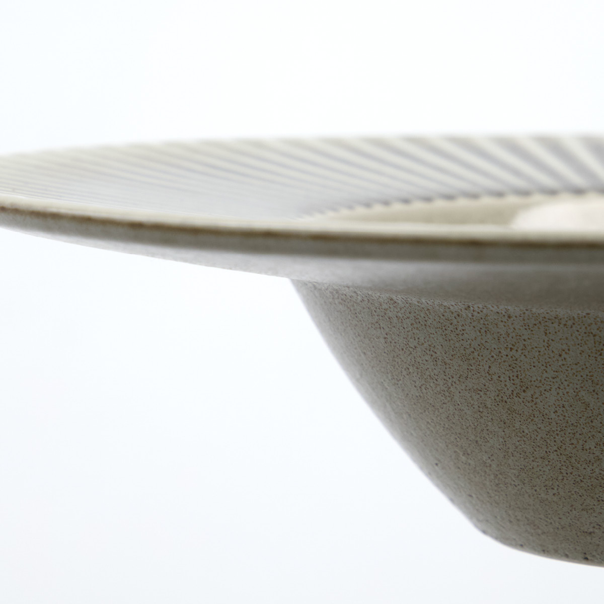 House Doctor Pleat Pastalautanen 26 cm Harmaa/Ruskea