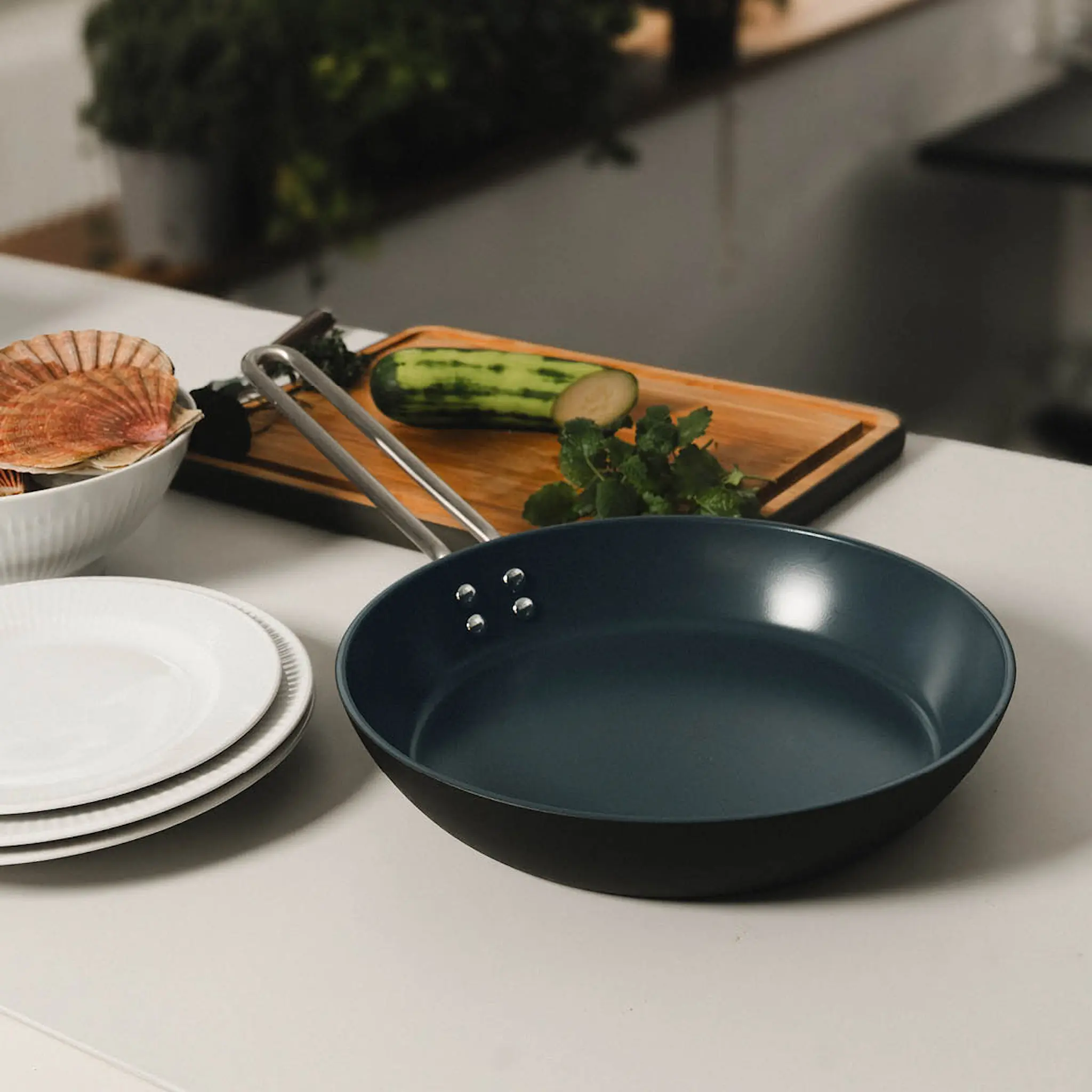 Eva Trio Professional Paistinpannu 24 cm Slip-Let® Laser Titanium