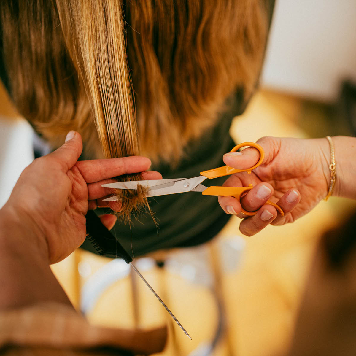 Fiskars Classic hårsax 17 cm orange