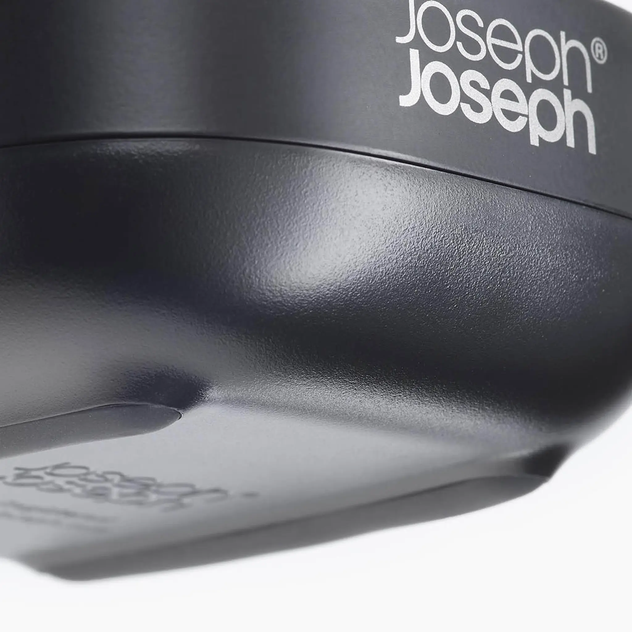 Joseph Joseph Slim Compact såpeskål 7,1x8,4 cm matt svart
