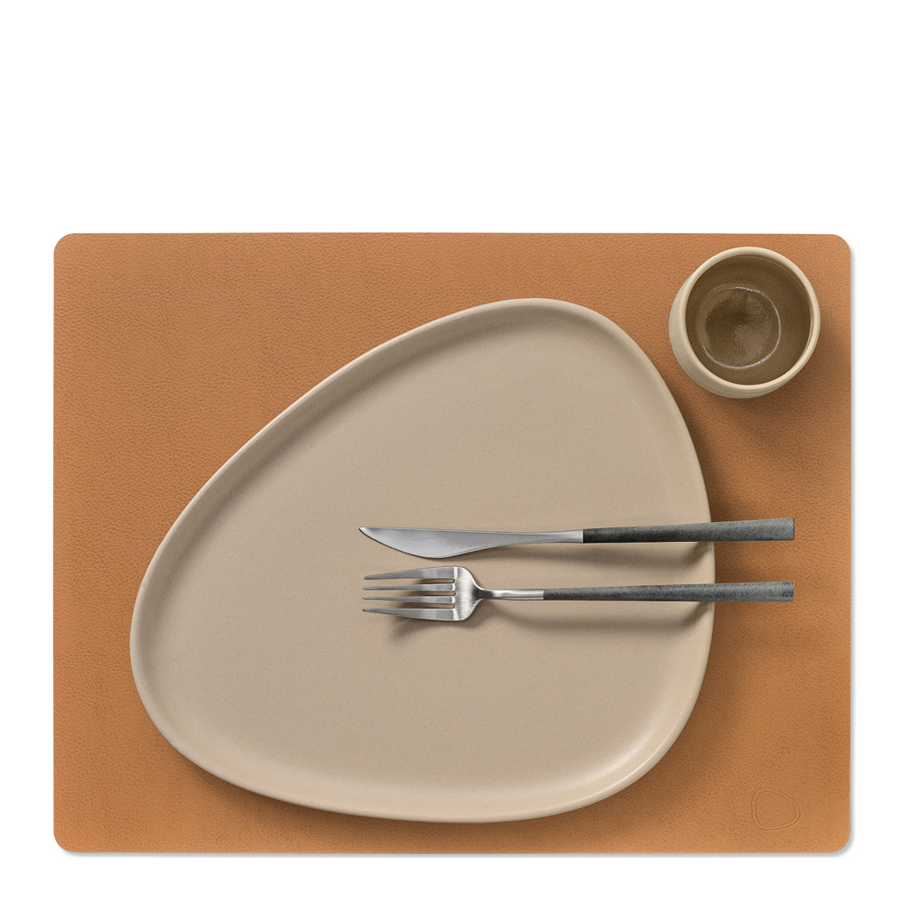 LIND DNA Leather Serene Square bordbrikke L 35x44 cm nature