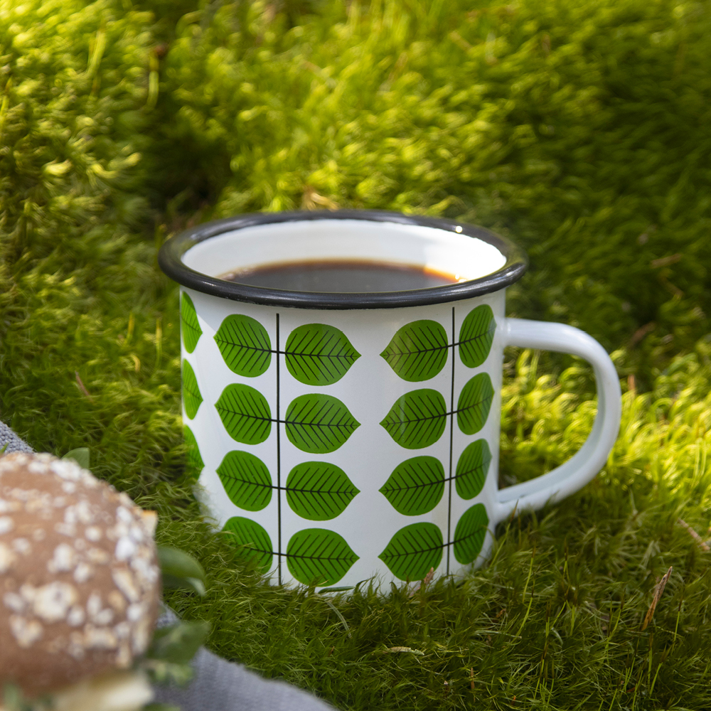 Pluto Berså emaljmugg 35 cl vit/grön